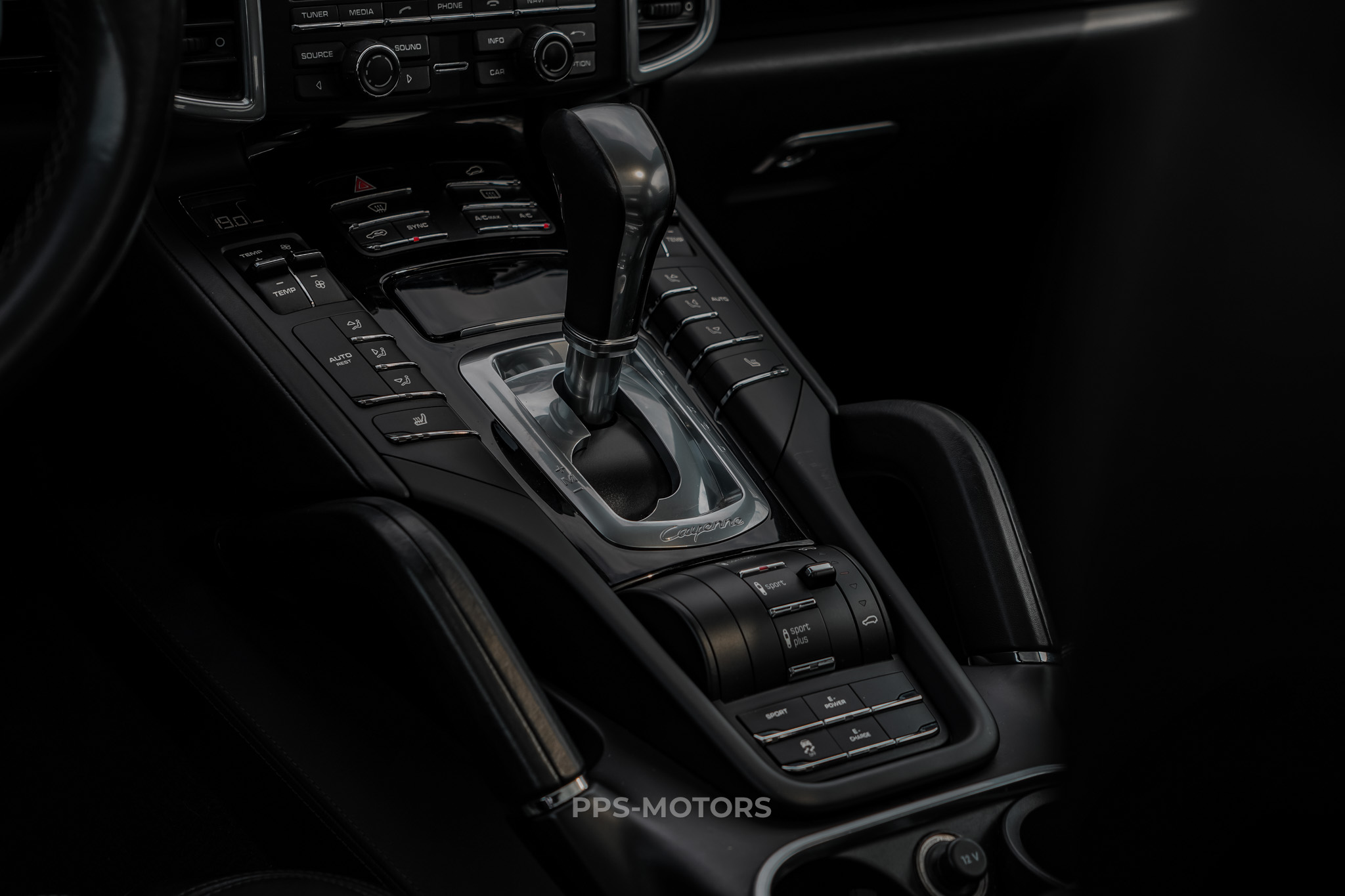 Porsche CAYENNE 3.0 V6 HYBRIDE photo 15