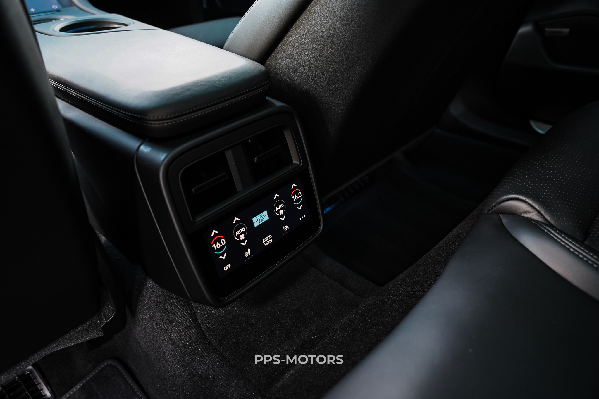 Porsche TAYCAN TURBO NEW! photo 33