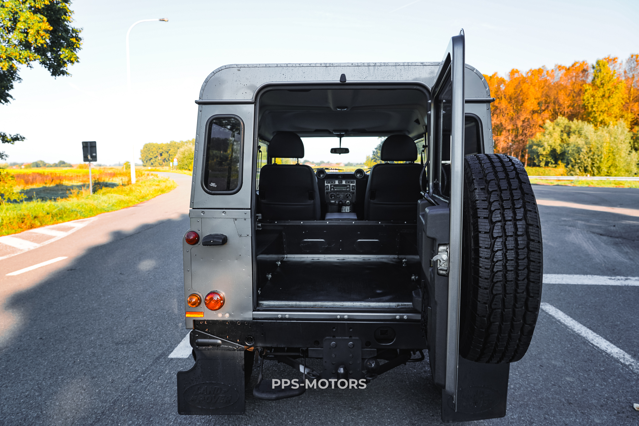 Land Rover DEFENDER 90 TD4 photo 10