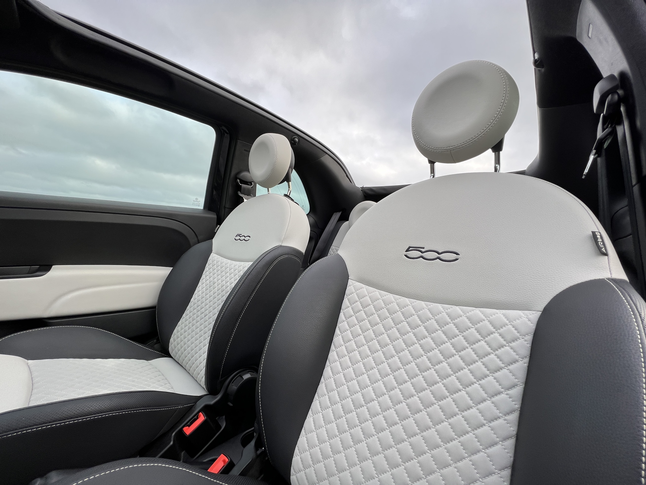 Fiat 500C Hybrid Dolcevita photo 14