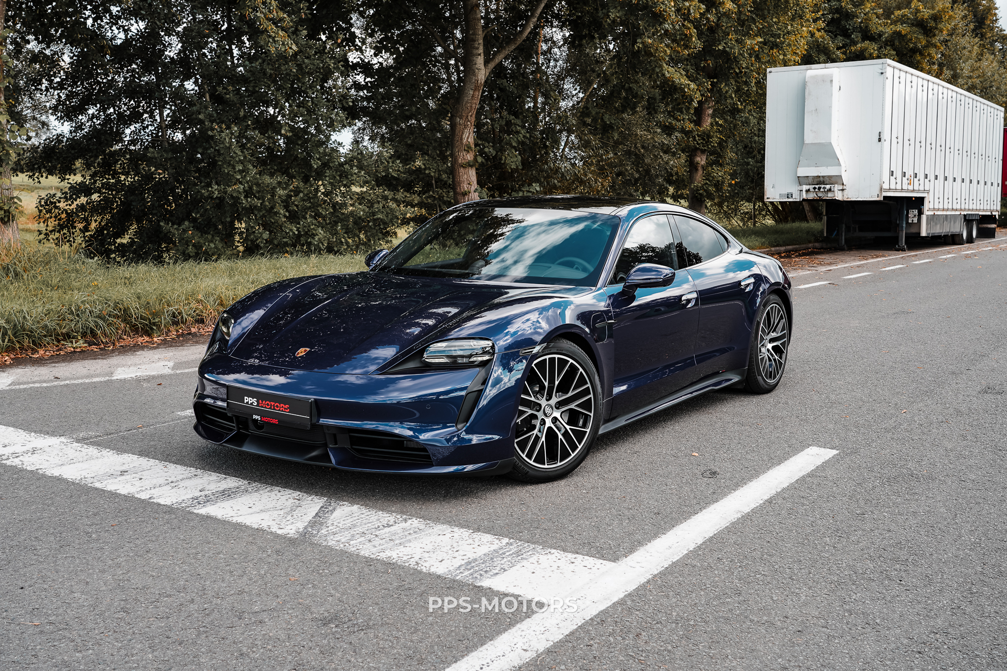 Porsche TAYCAN TURBO NEW! photo 2