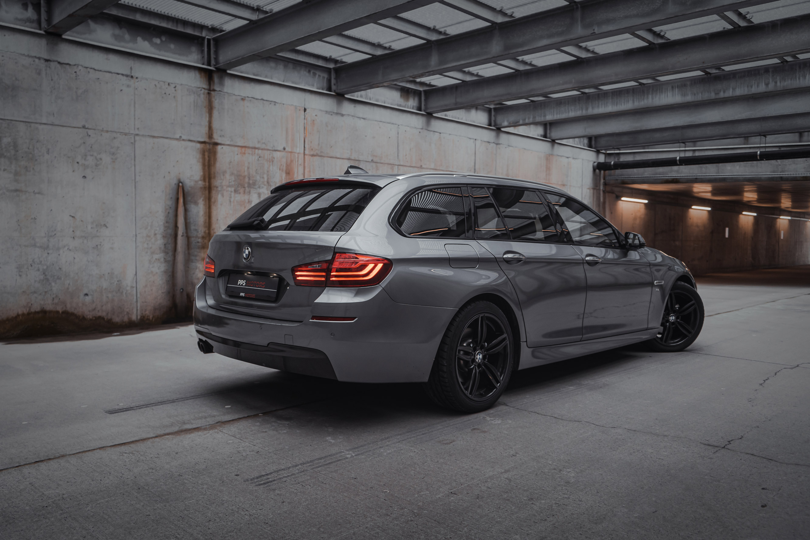 BMW 520d BREAK M-PAKKET photo 6