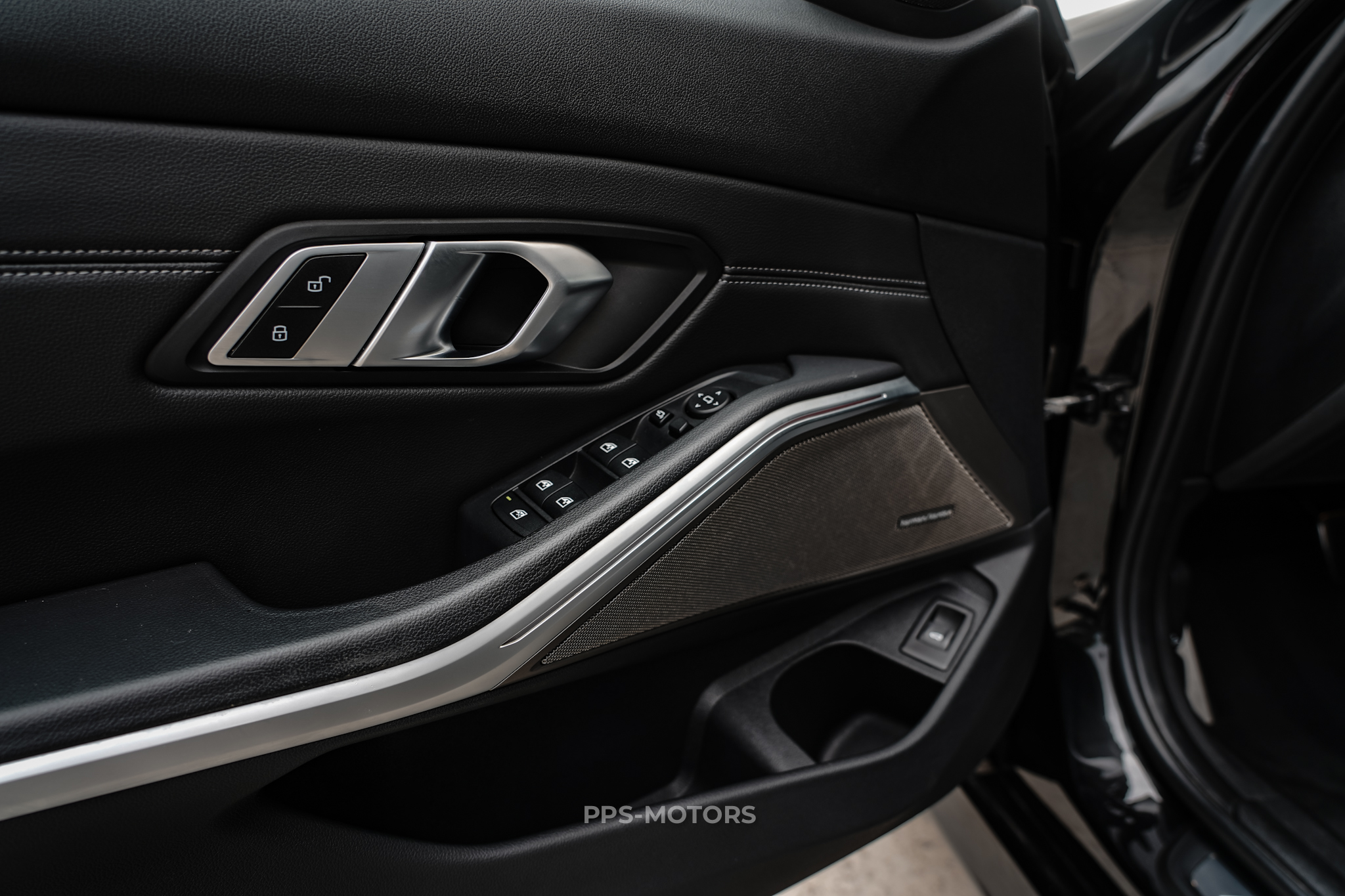 BMW M340i xDrive photo 27