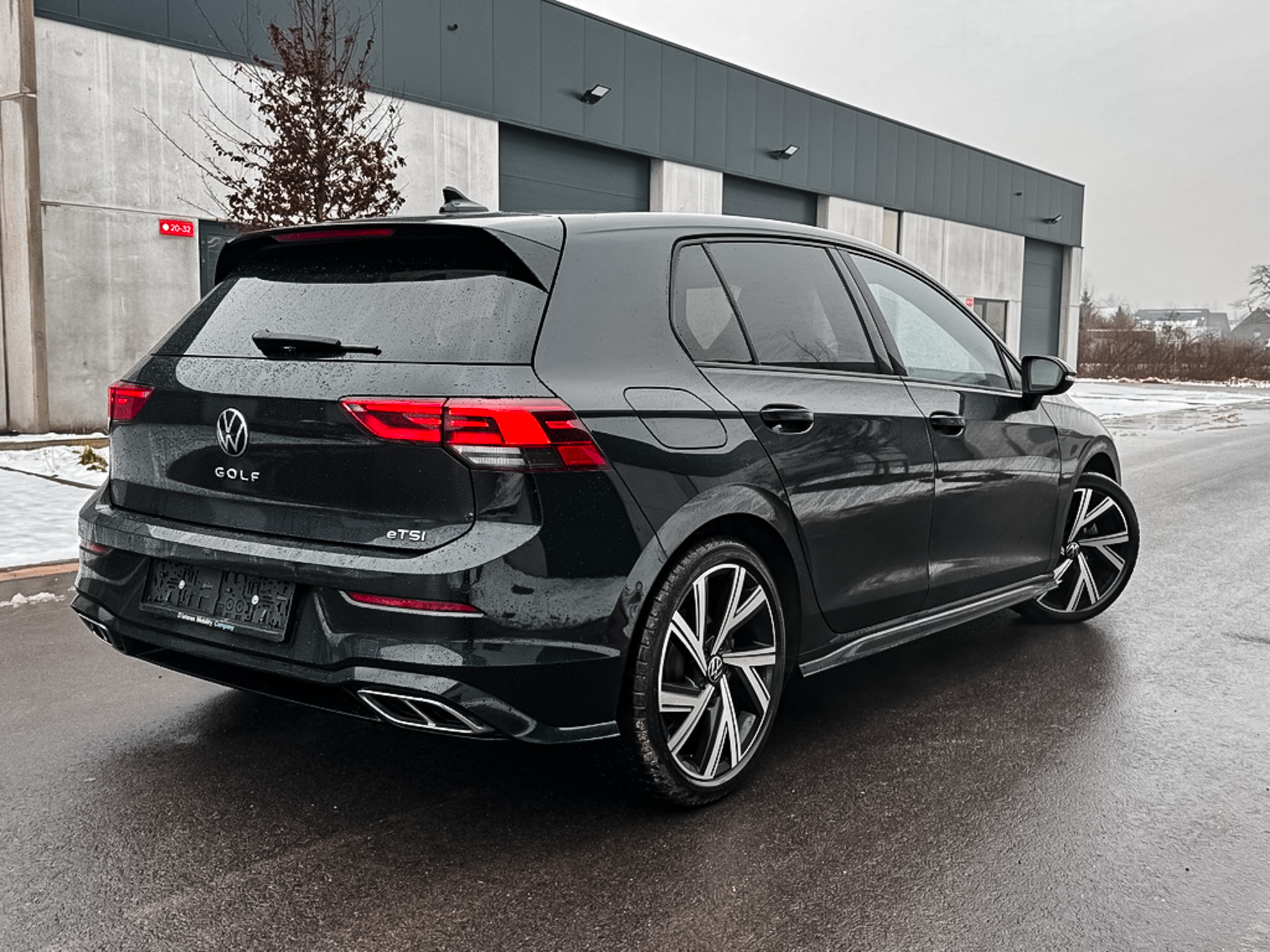 Volkswagen GOLF 8 1.5 eTSI R-Line photo 7