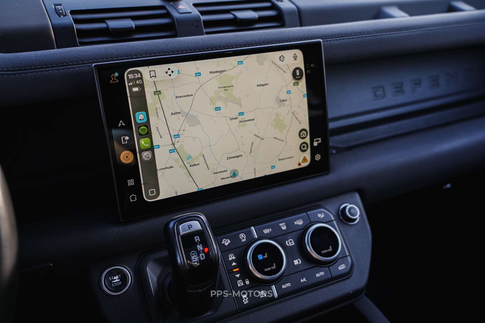Land Rover DEFENDER 110 SE X-DYNAMIC photo 13