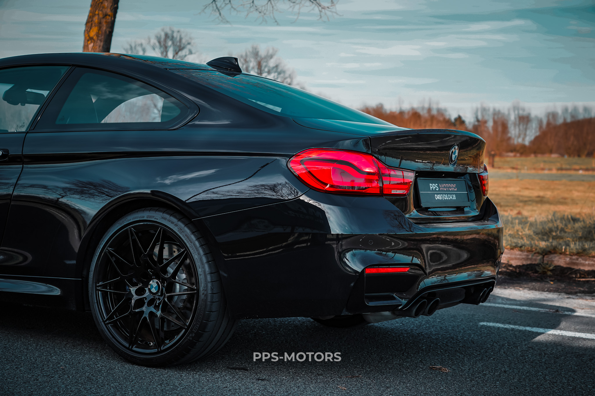 BMW M4 3.0 COMPETITION INDIVIDUAL photo 8
