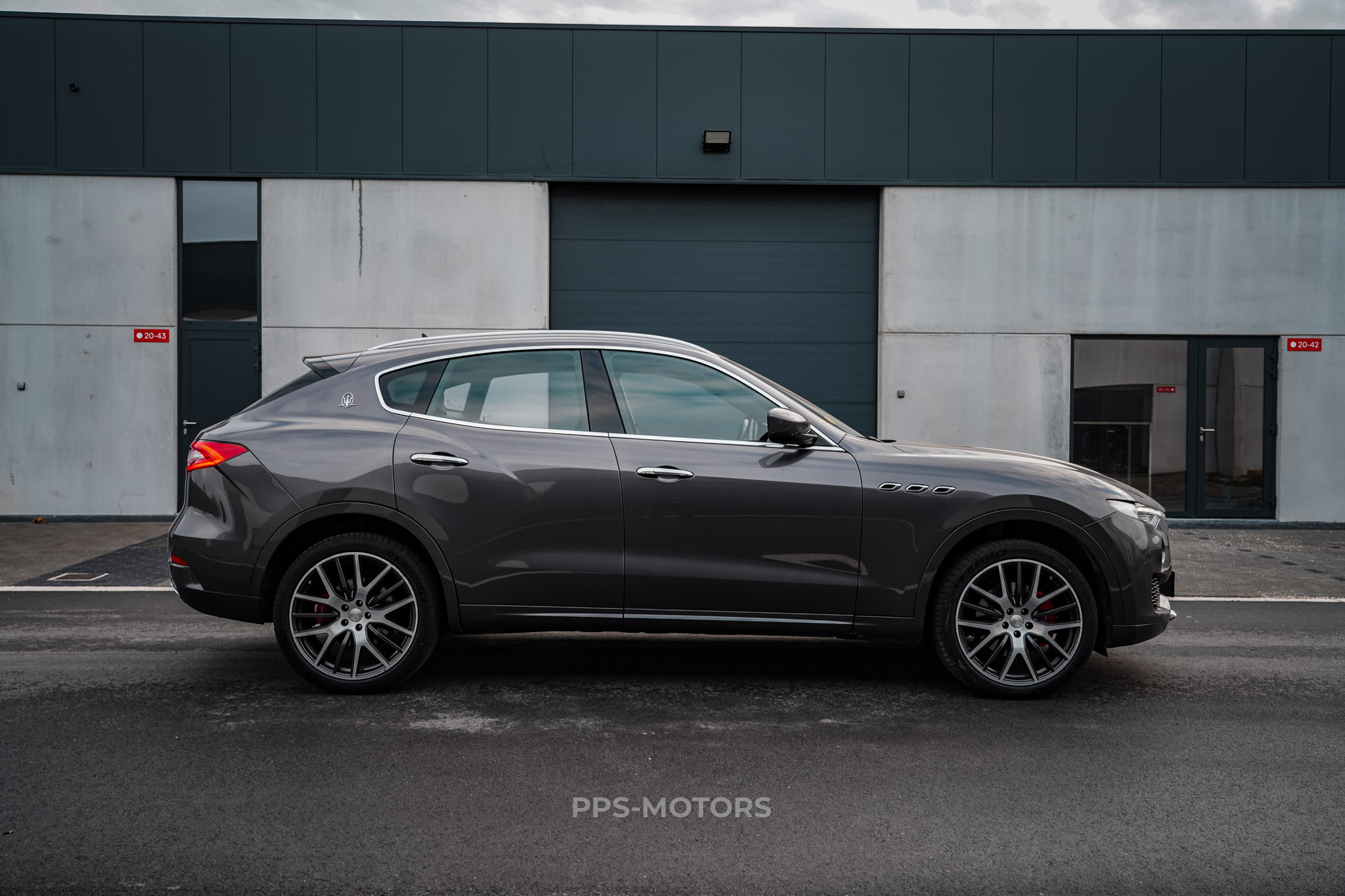 Maserati LEVANTE 3.0 V6 photo 3