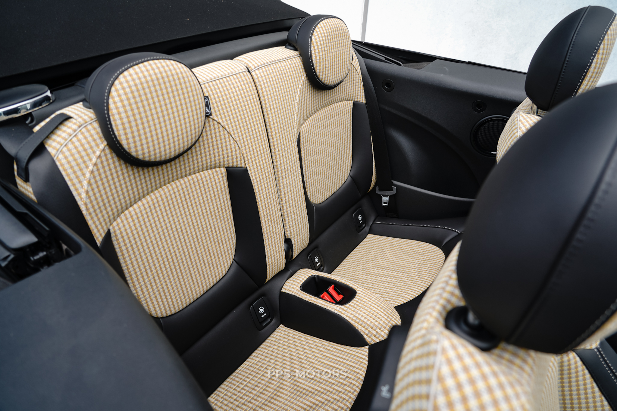 MINI COOPER CABRIO photo 14