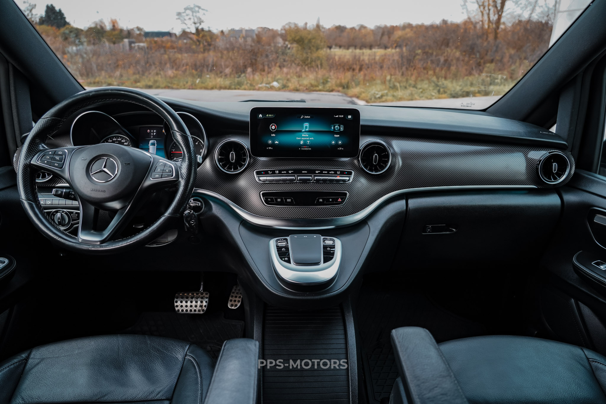 Mercedes Benz V300 AMG PAKKET photo 16