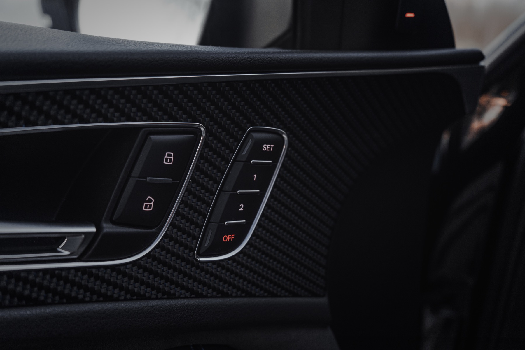 Audi RS6 4.0 V8 QUATTRO AKRAPOVIC photo 6