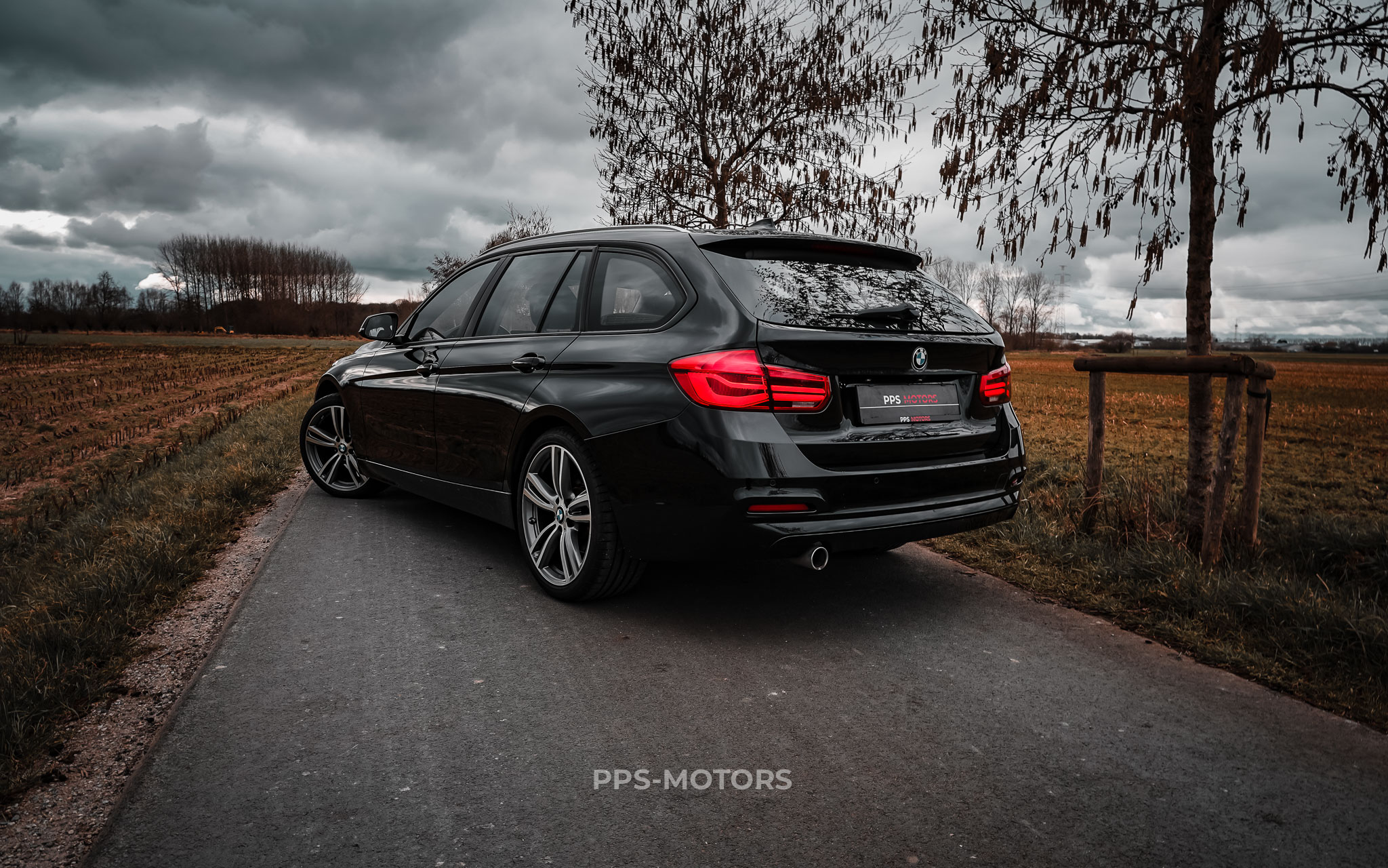 BMW 318dA F31 TOURING photo 24
