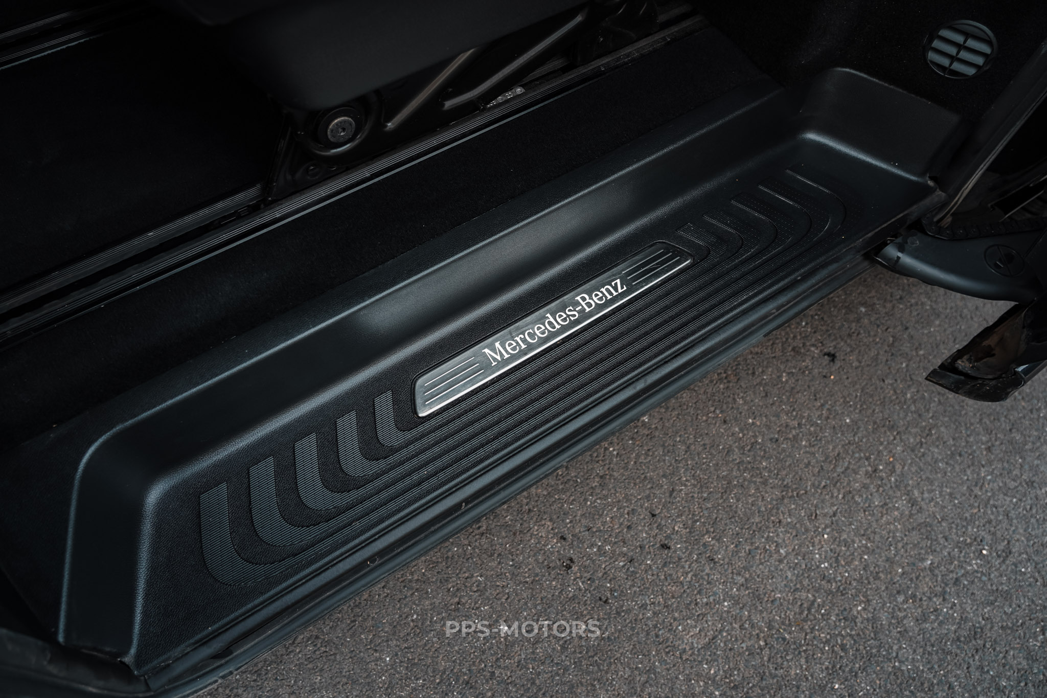 Mercedes Benz V300 AMG PAKKET photo 28