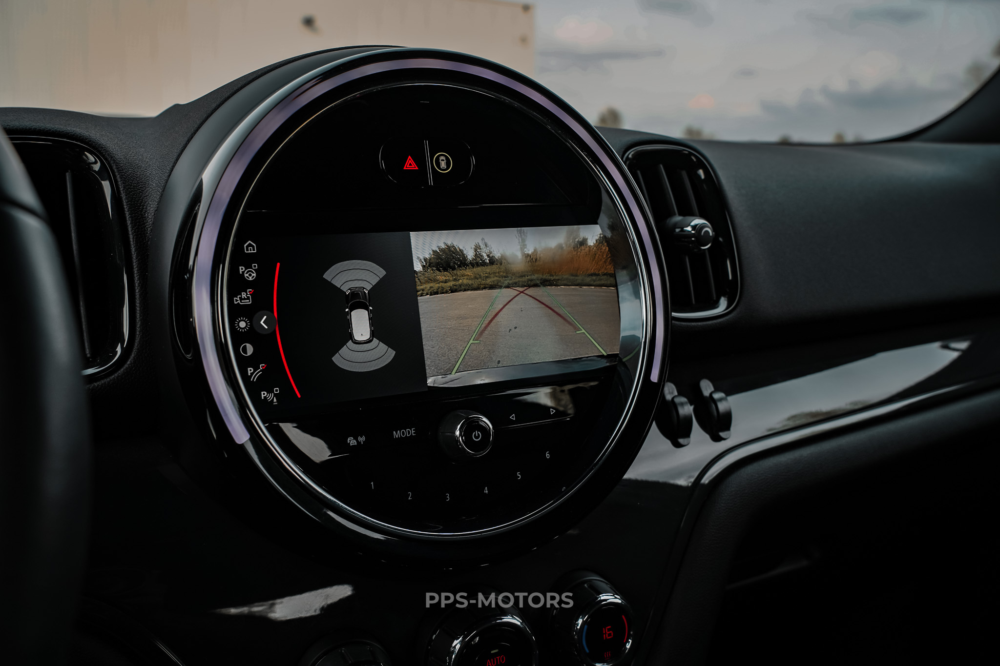 MINI ONE COUNTRYMAN photo 15