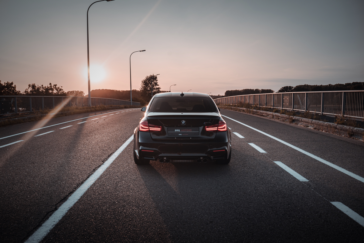 BMW M3 COMPETITION photo 29