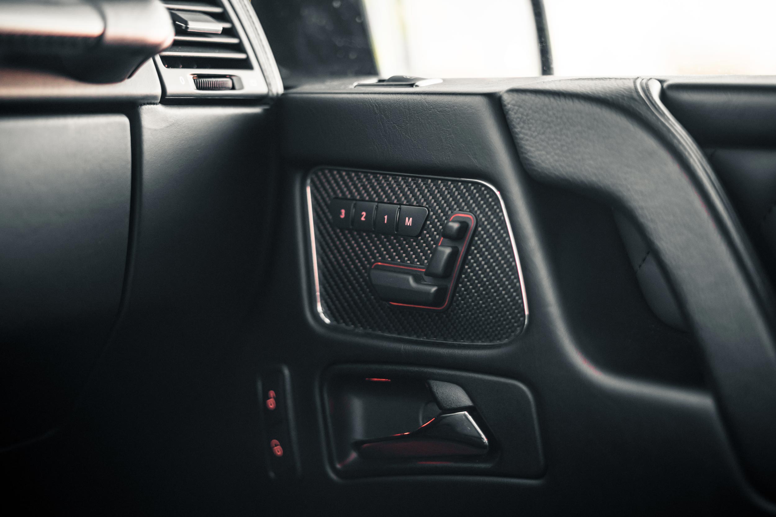Mercedes Benz G63 AMG 5.5 V8 | BRABUS OPTIK photo 28