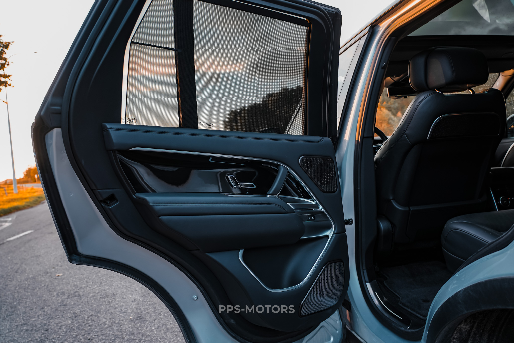 Land Rover RANGE ROVER D300 AUTOBIOGRAPHY photo 20