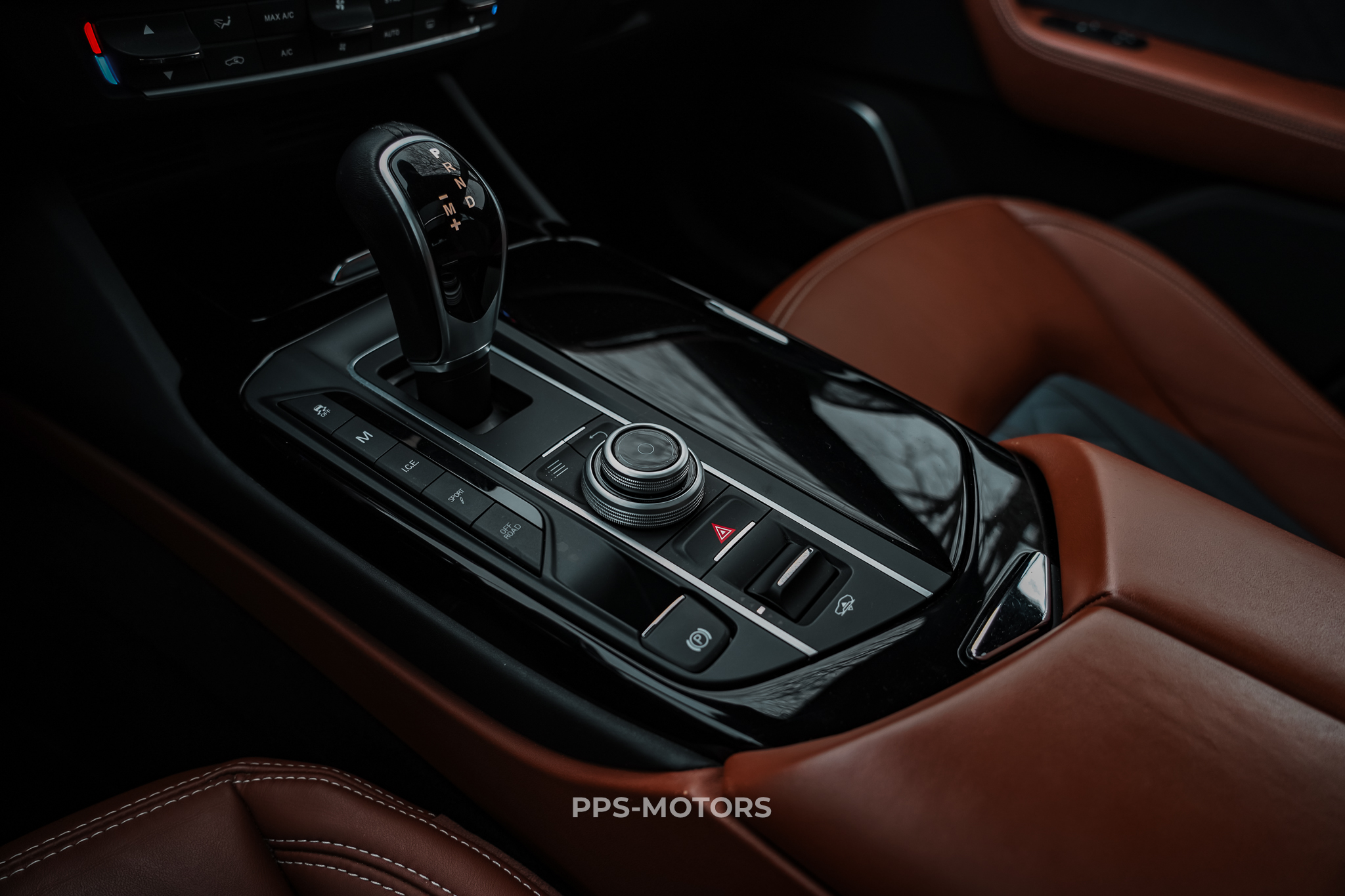 Maserati LEVANTE 3.0 V6 TURBO GRANLUSSO photo 48