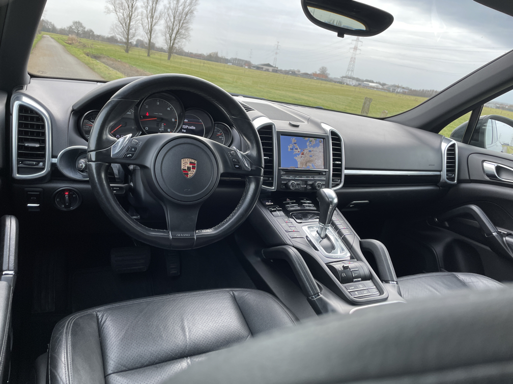 Porsche CAYENNE 3.0D photo 8