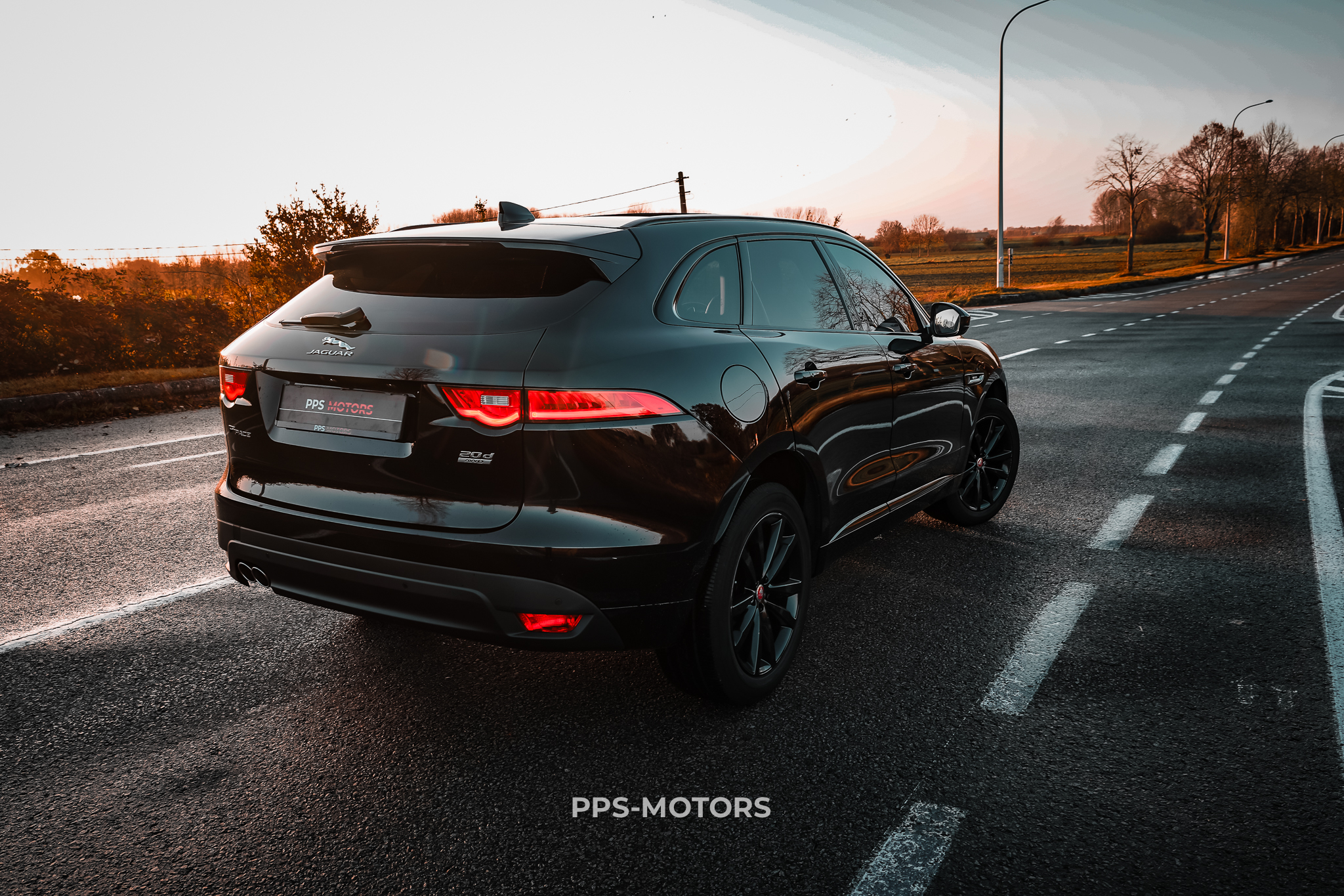 JAGUAR F-PACE 2.0 AWD R-SPORT photo 30