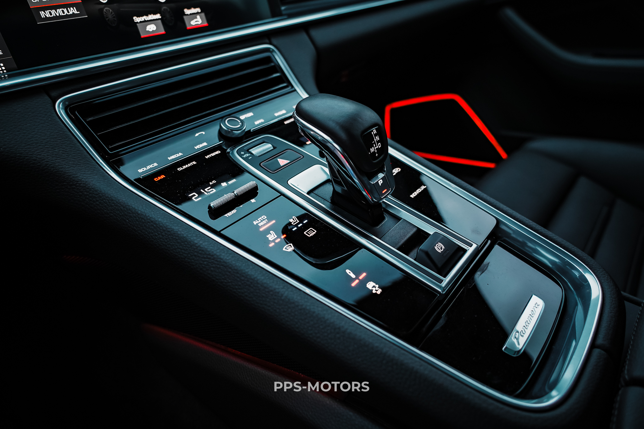 Porsche PANAMERA 4 E-HYBRID photo 43