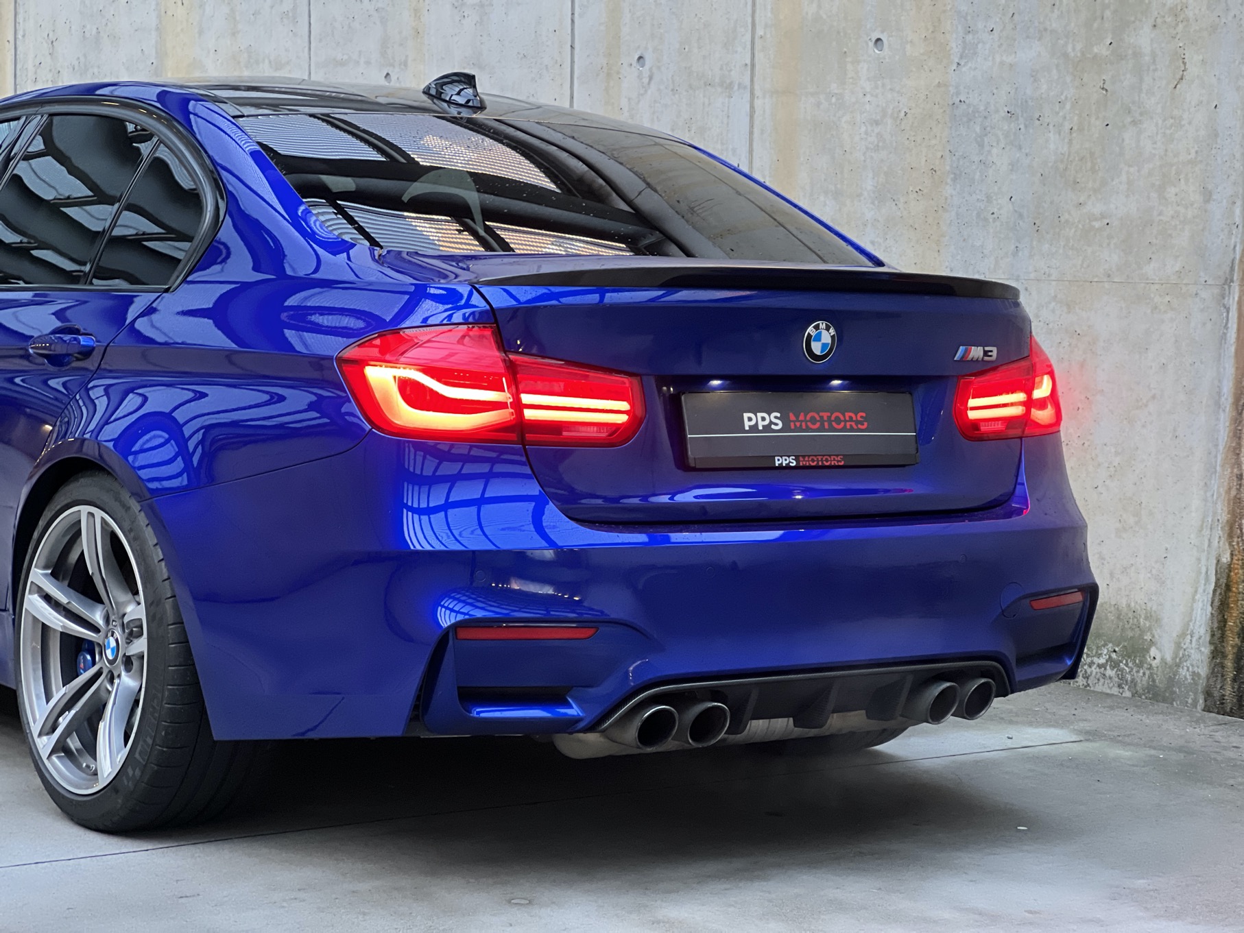 BMW M3 F80 INDIVIDUAL photo 8