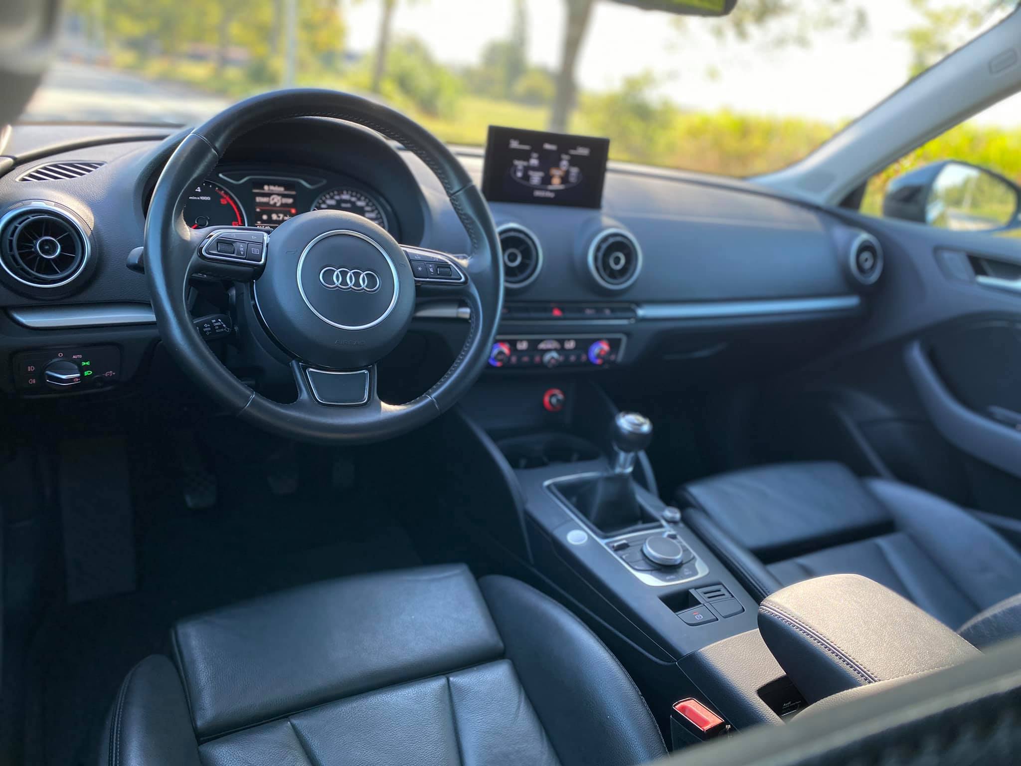 Audi A3 1.6 TDI S-LINE photo 8