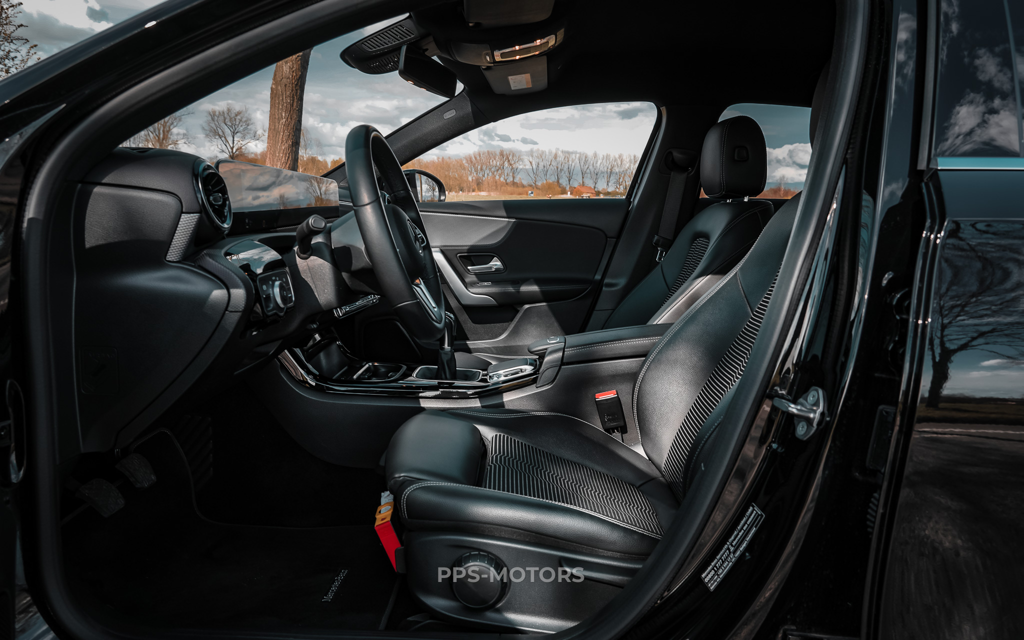 Mercedes Benz A200 LAUNCH EDITION photo 21