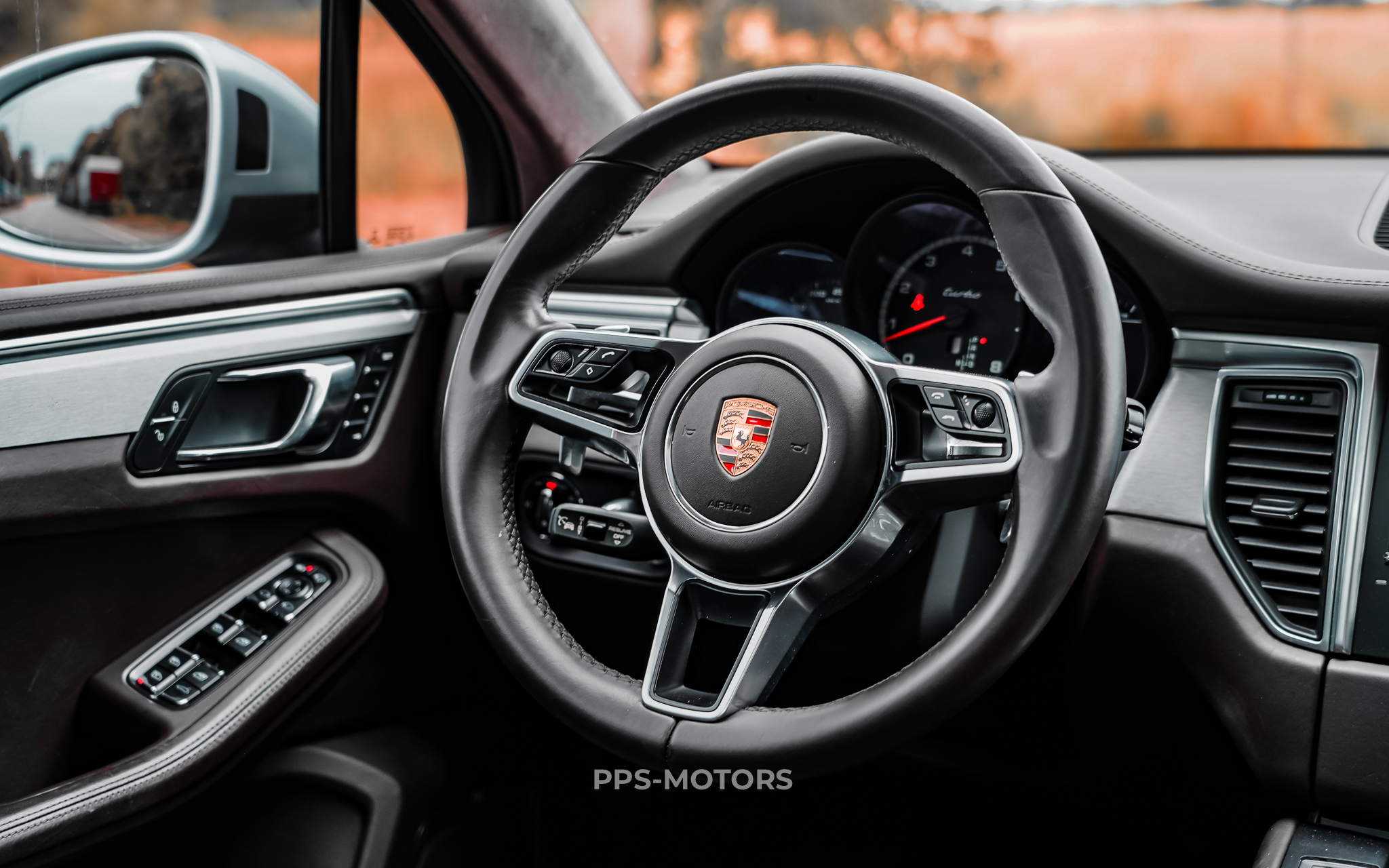 Porsche MACAN TURBO 3.6i photo 16