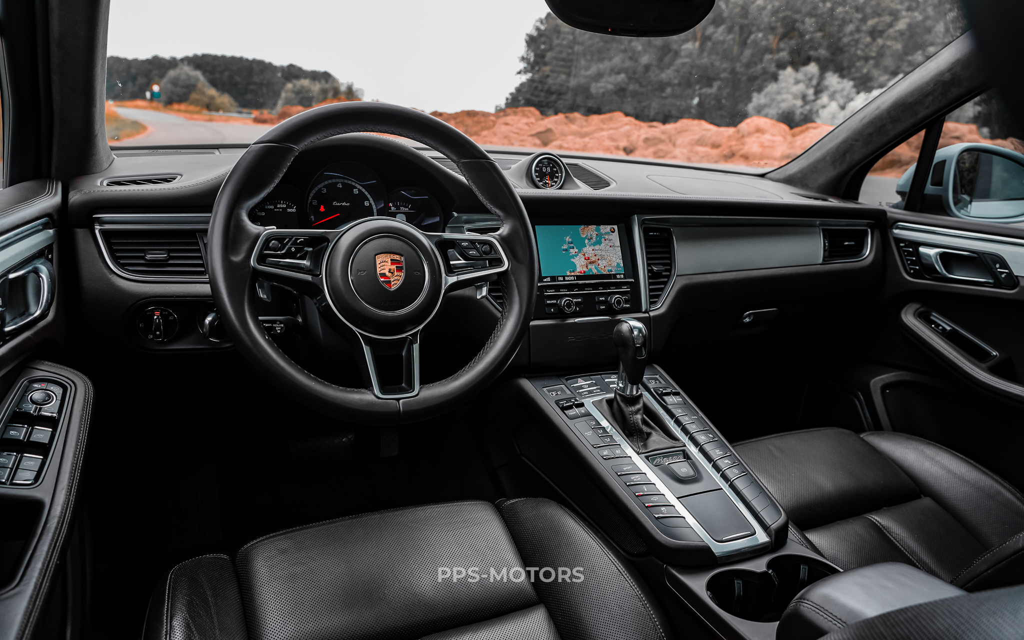 Porsche MACAN TURBO 3.6i photo 12