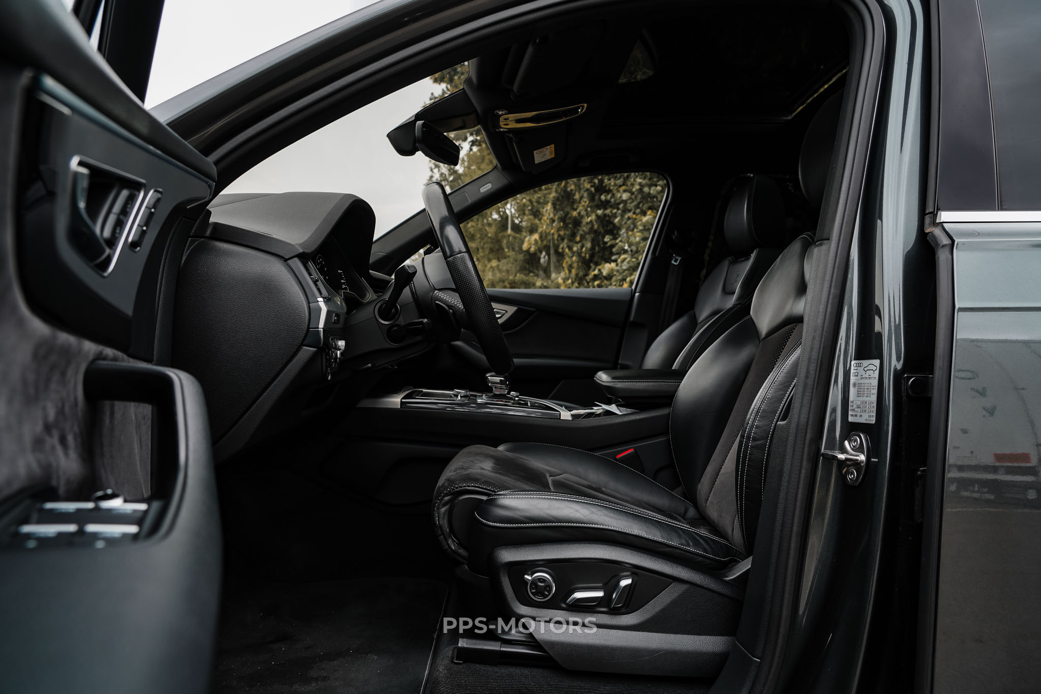 Audi Q7 3.0 TDI E-TRON photo 17
