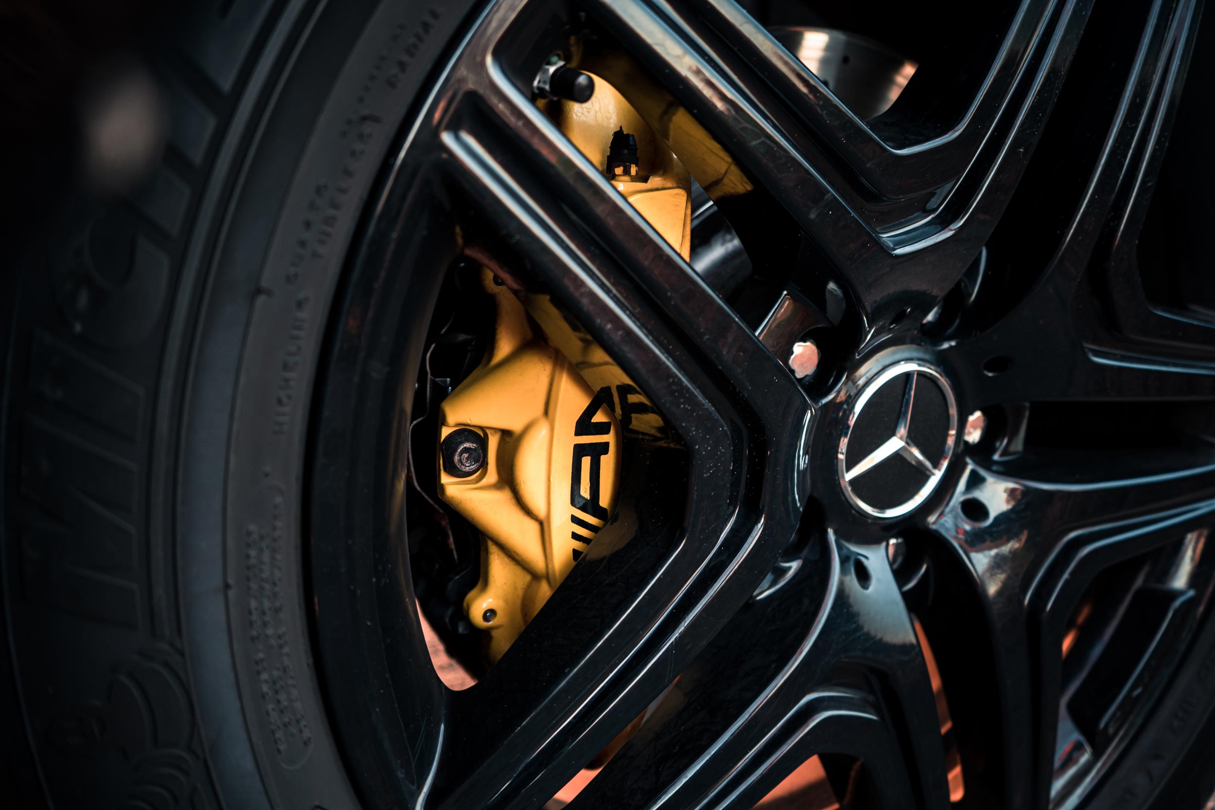 Mercedes Benz G63 AMG 5.5 V8 | BRABUS OPTIK photo 14