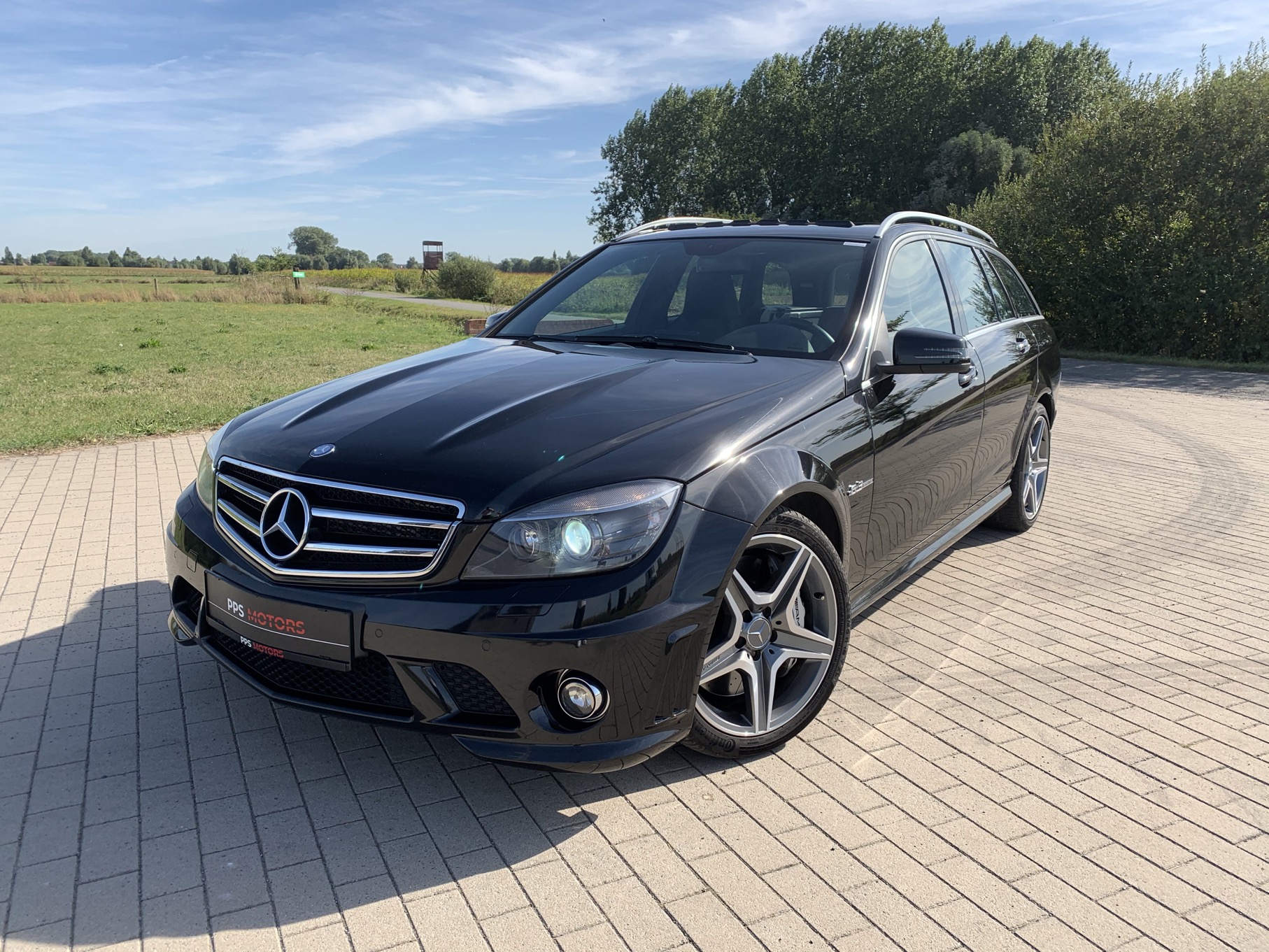 Mercedes Benz C63 AMG 4.0 V8 BITURBO photo 1