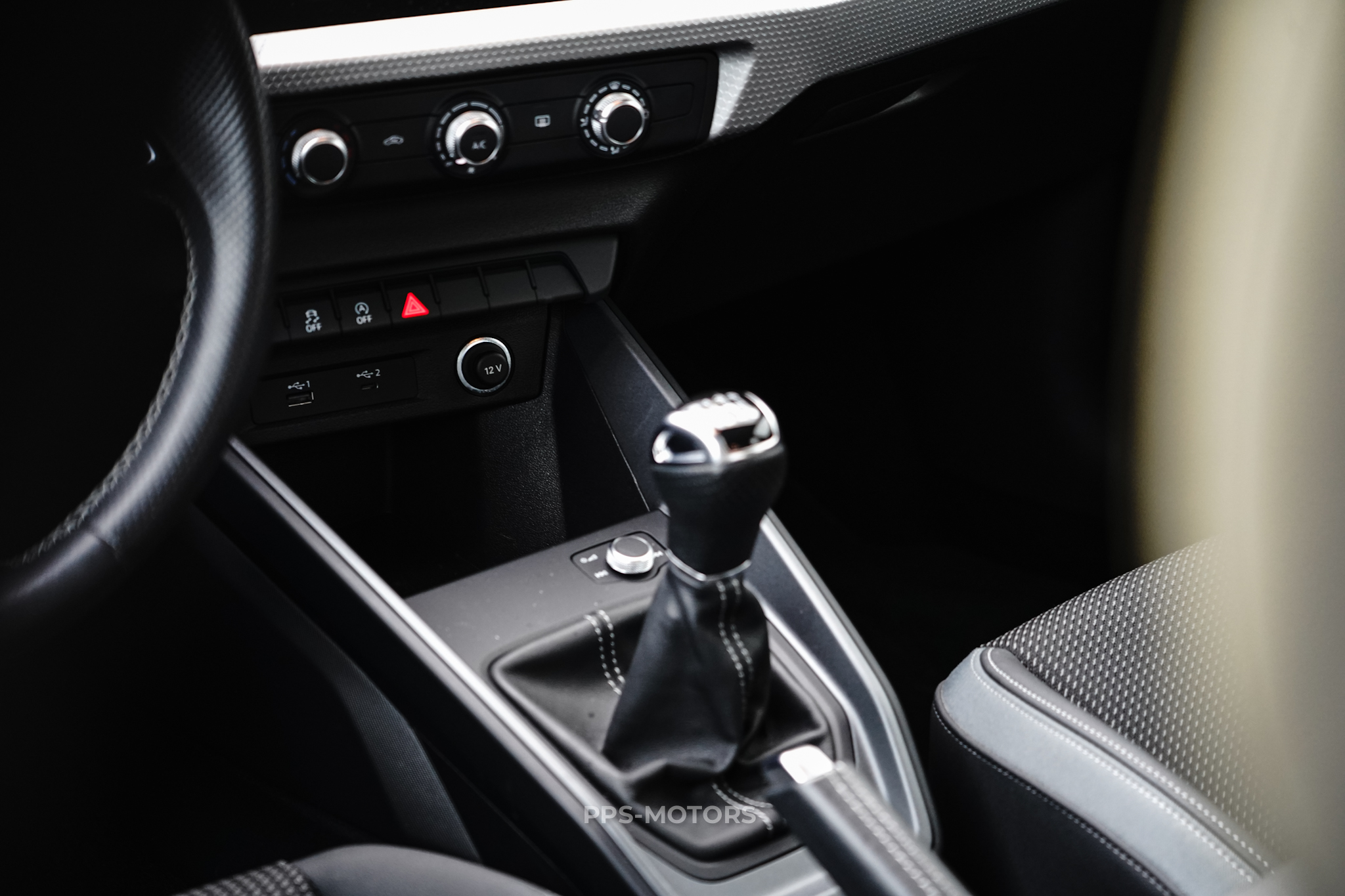 Audi A1 30 TFSI CITYCARVER S-LINE photo 12