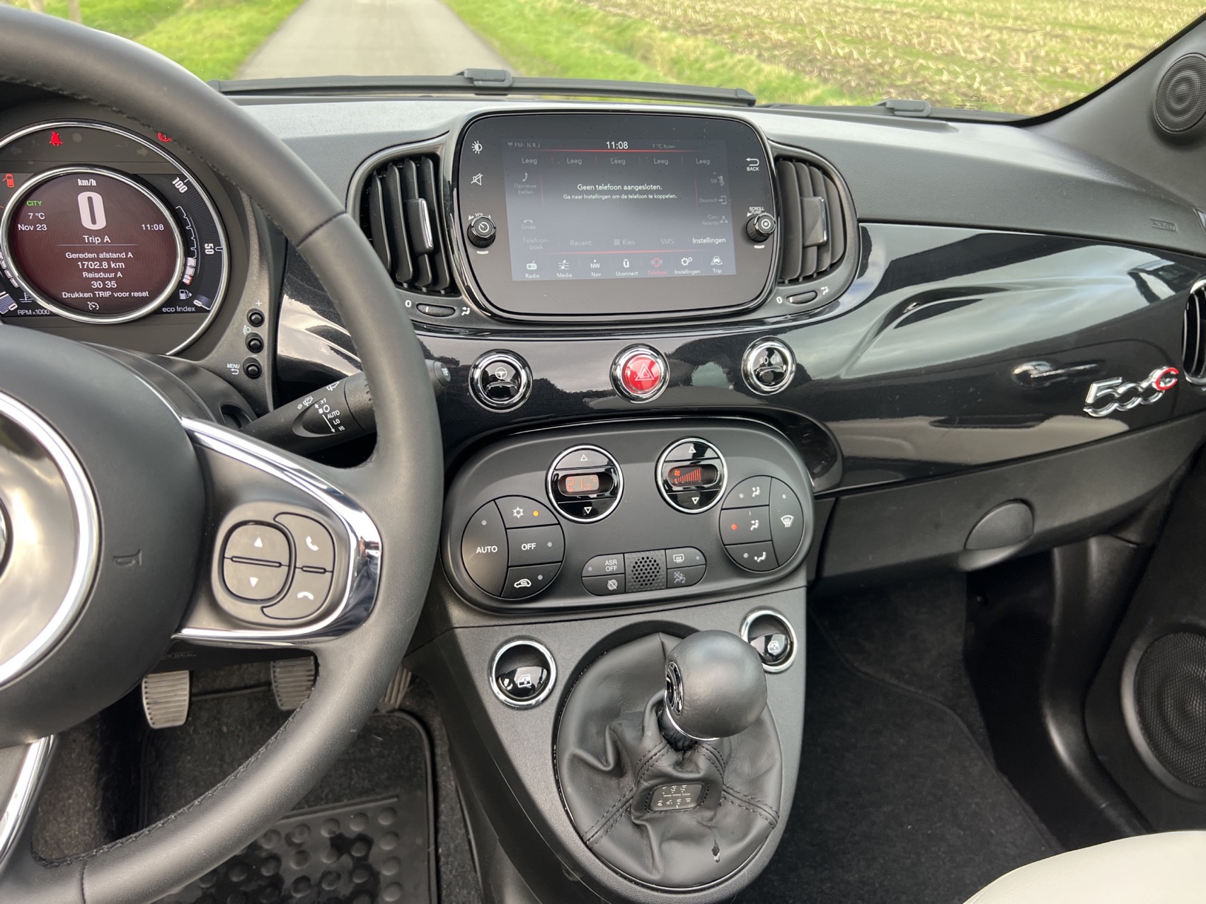 Fiat 500C Hybrid Dolcevita photo 9