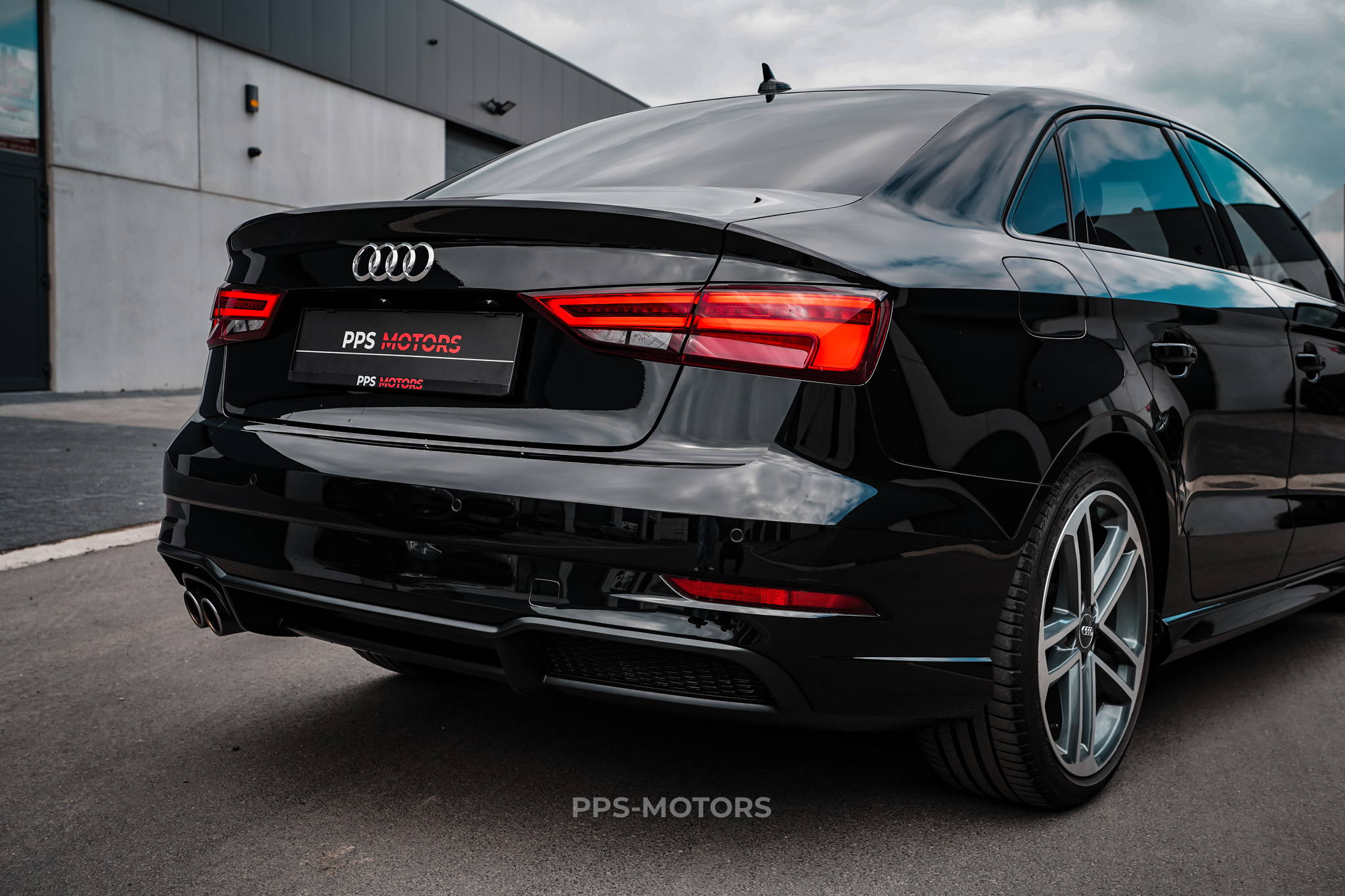 Audi A3 35 TFSI S-Tronic S-Line photo 3