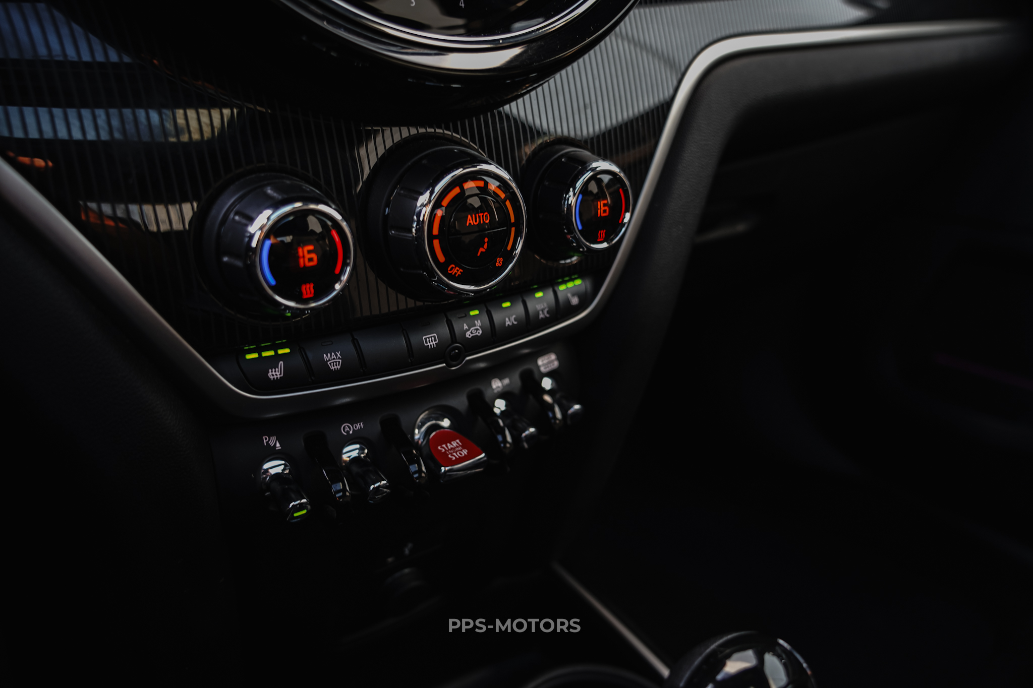 MINI COOPER COUNTRYMAN photo 15