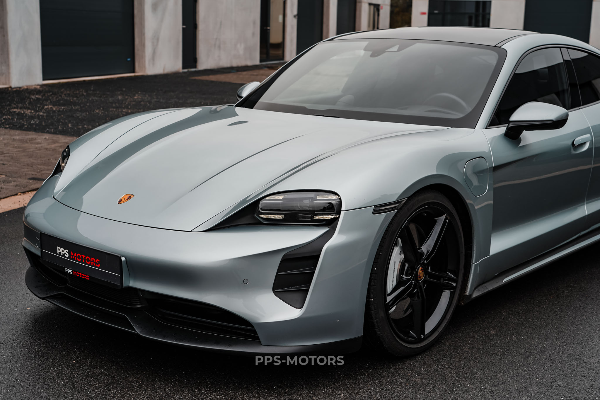 Porsche TAYCAN 4S SPORTDESIGN photo 8