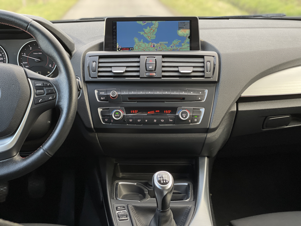 BMW 118d photo 9