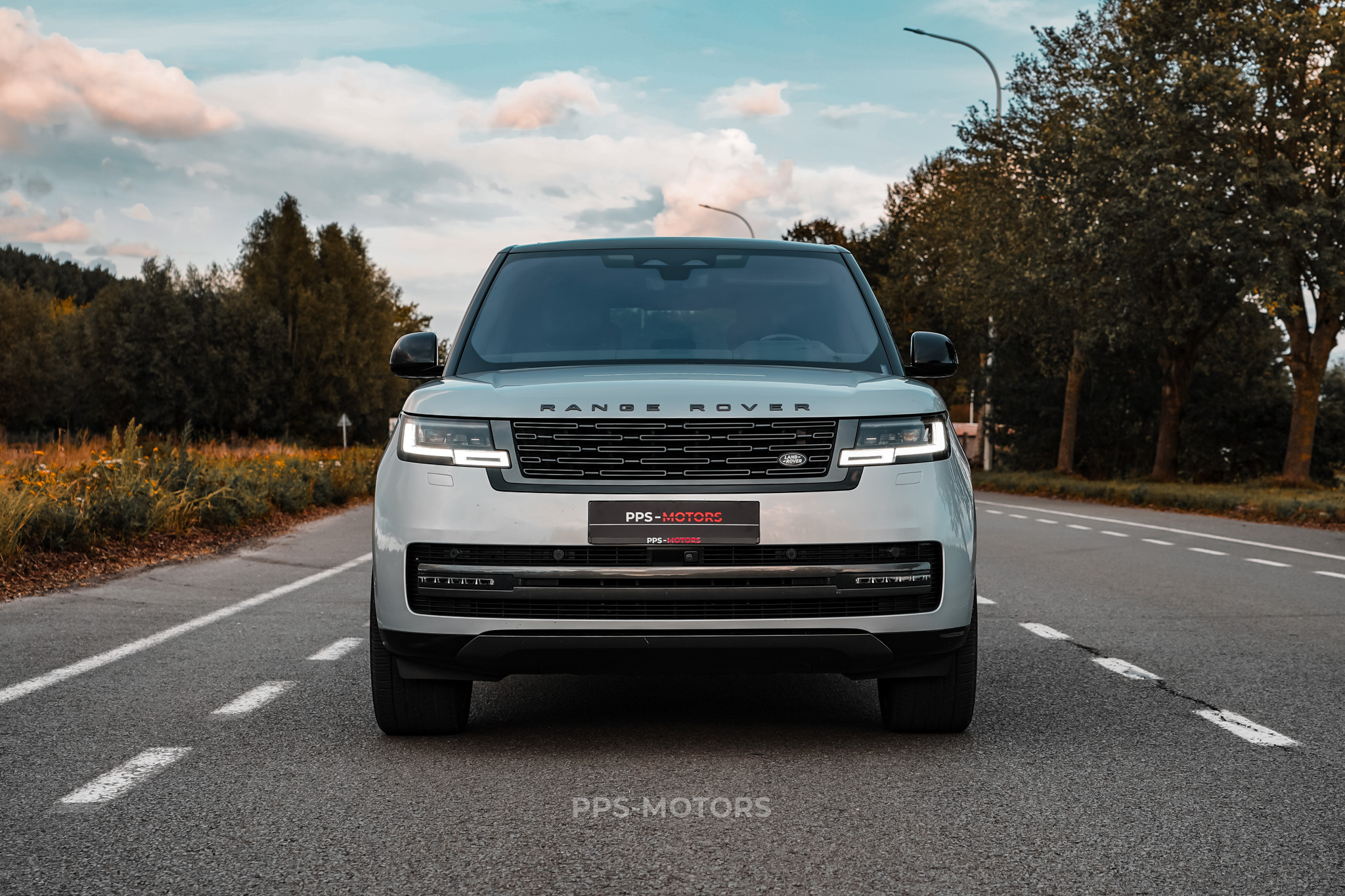 Land Rover RANGE ROVER D300 AUTOBIOGRAPHY photo 2