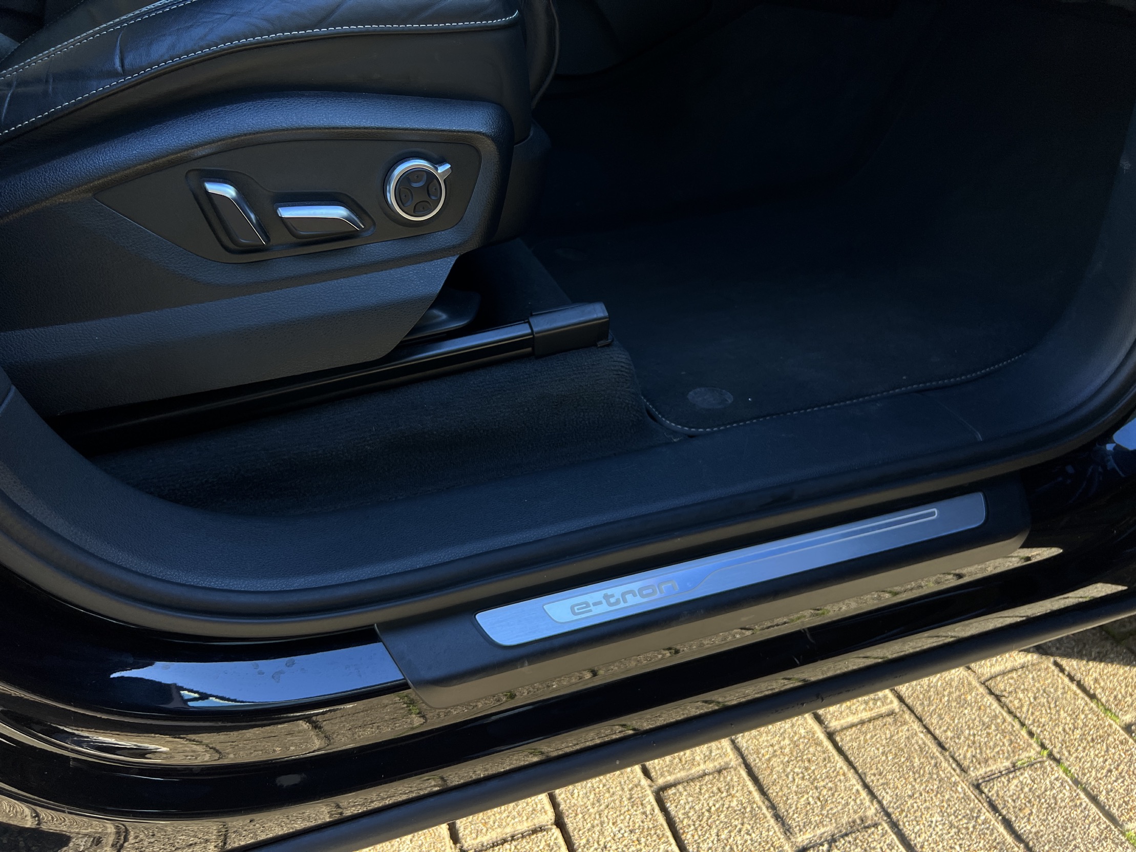 Audi Q7 3.0 TDI E-TRON photo 33