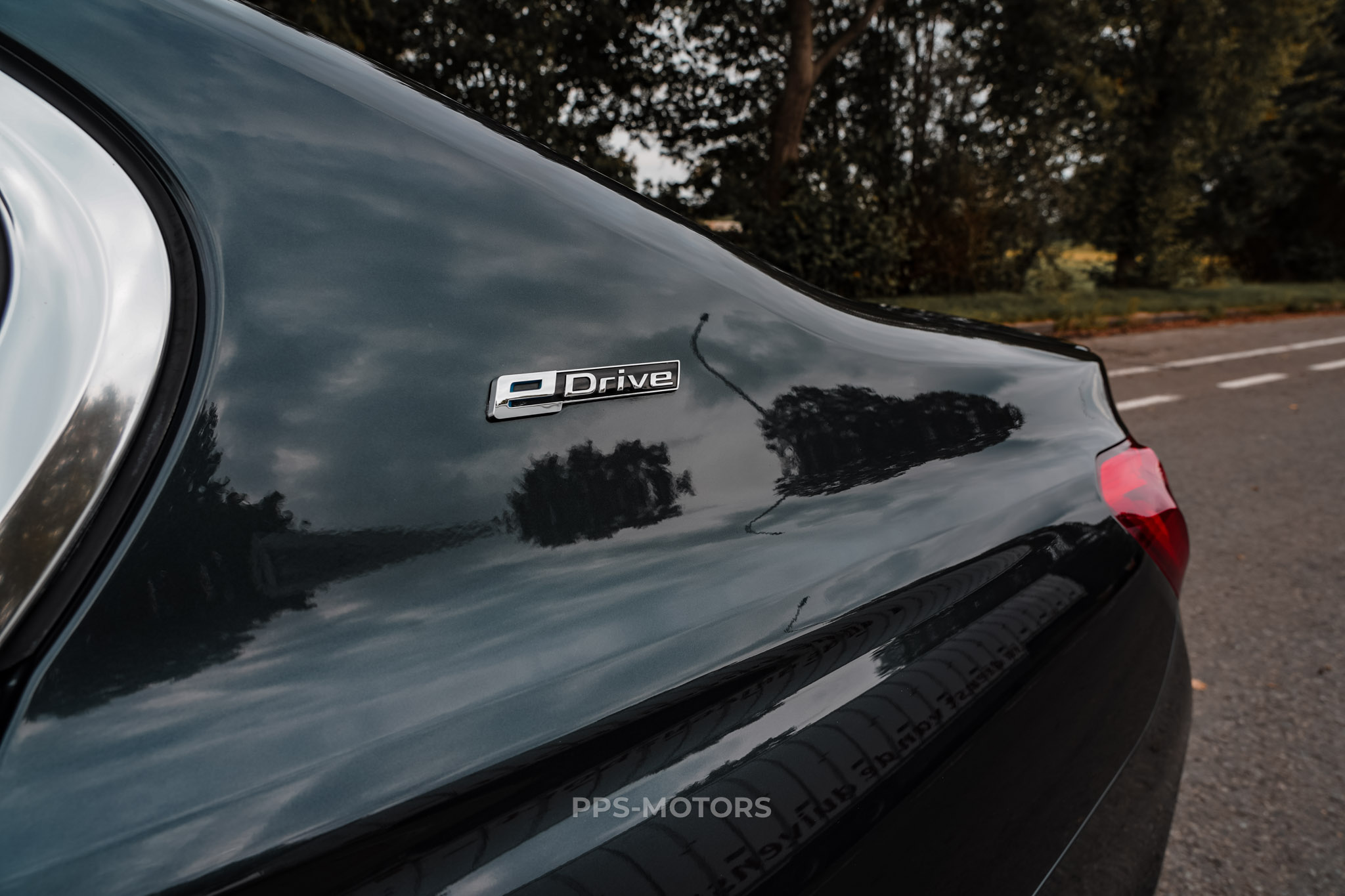 BMW BMW 740e Performance M-PAKKET photo 23