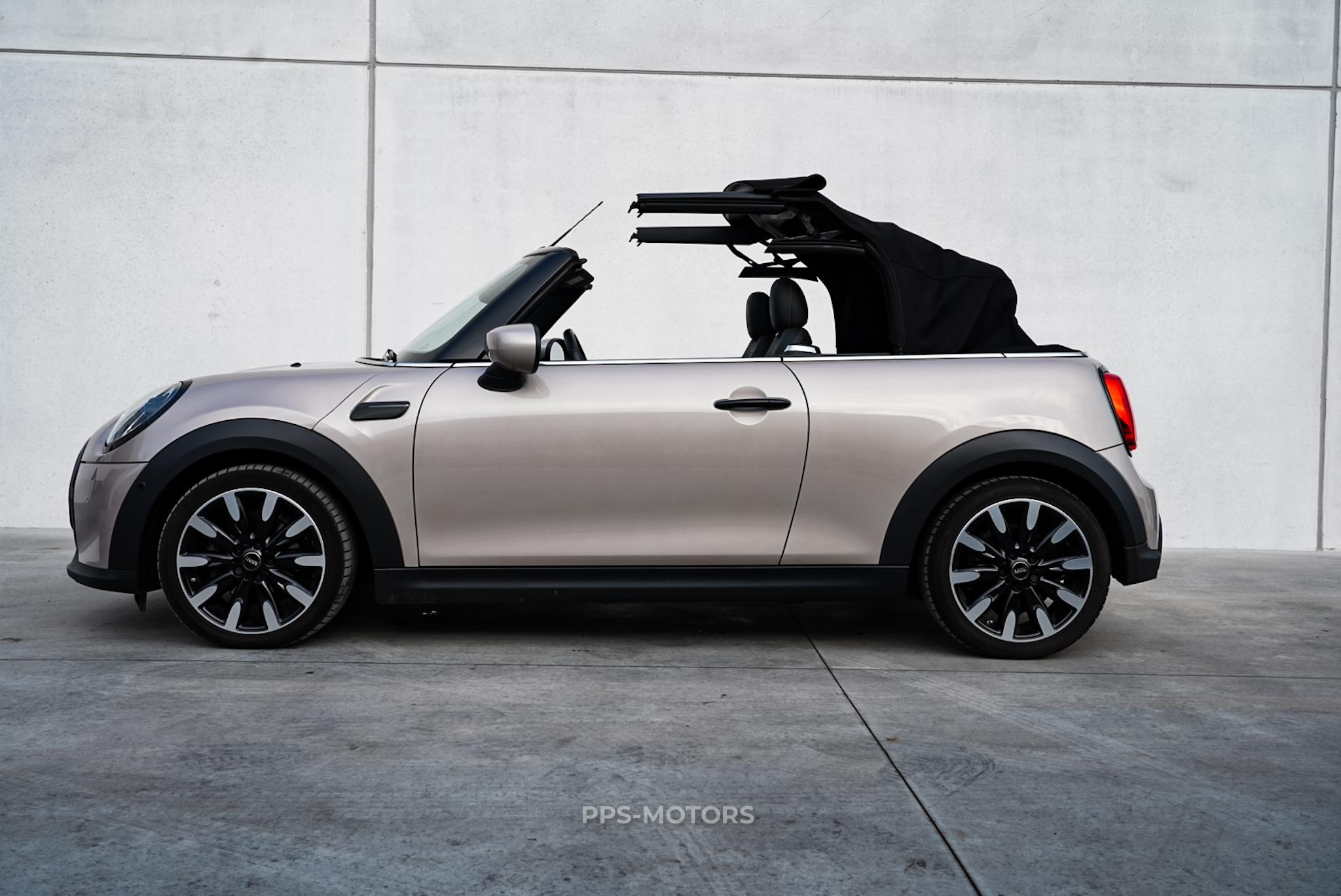 MINI COOPER CABRIO photo 6