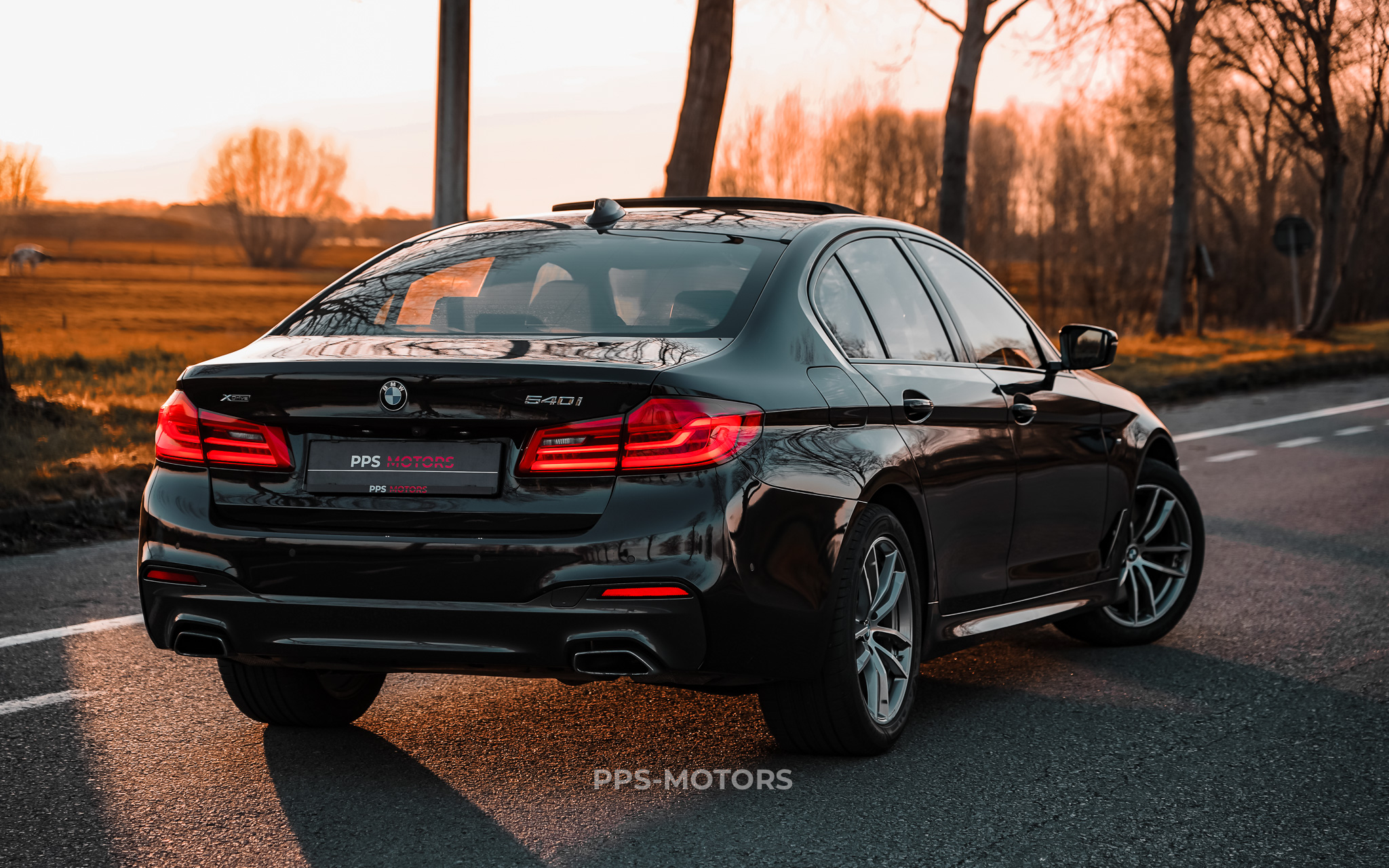 BMW 540i xDRIVE G30 M-PAKKET photo 25