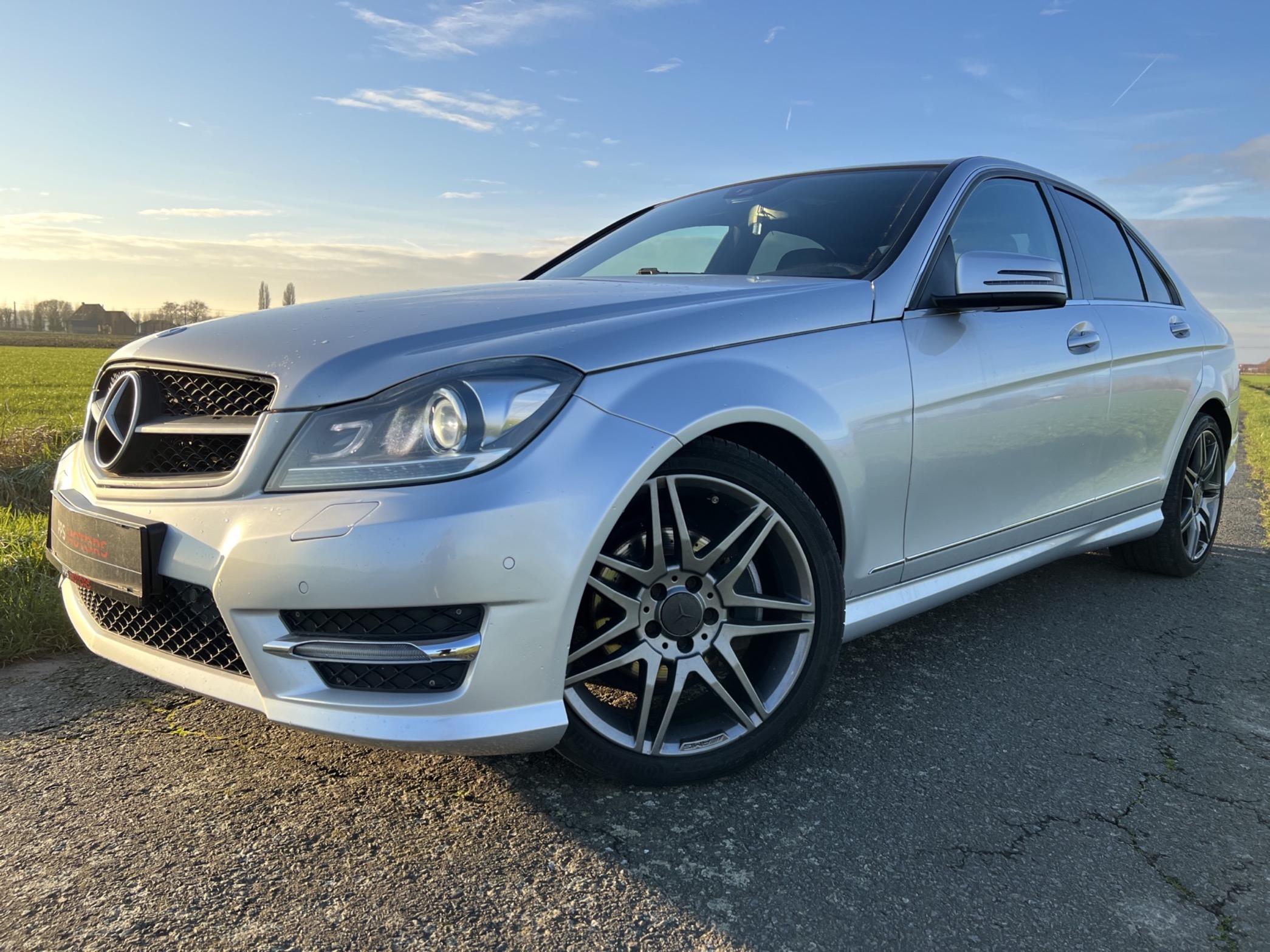 Mercedes Benz C250 AMG PAKKET photo 3