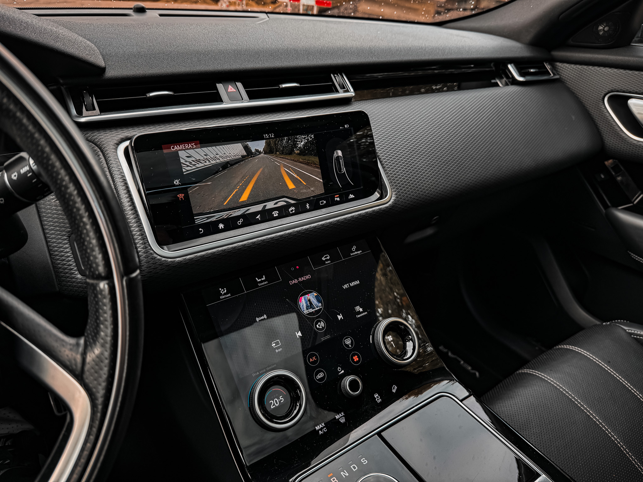 Land Rover VELAR 2.0 R-DYNAMIC photo 17