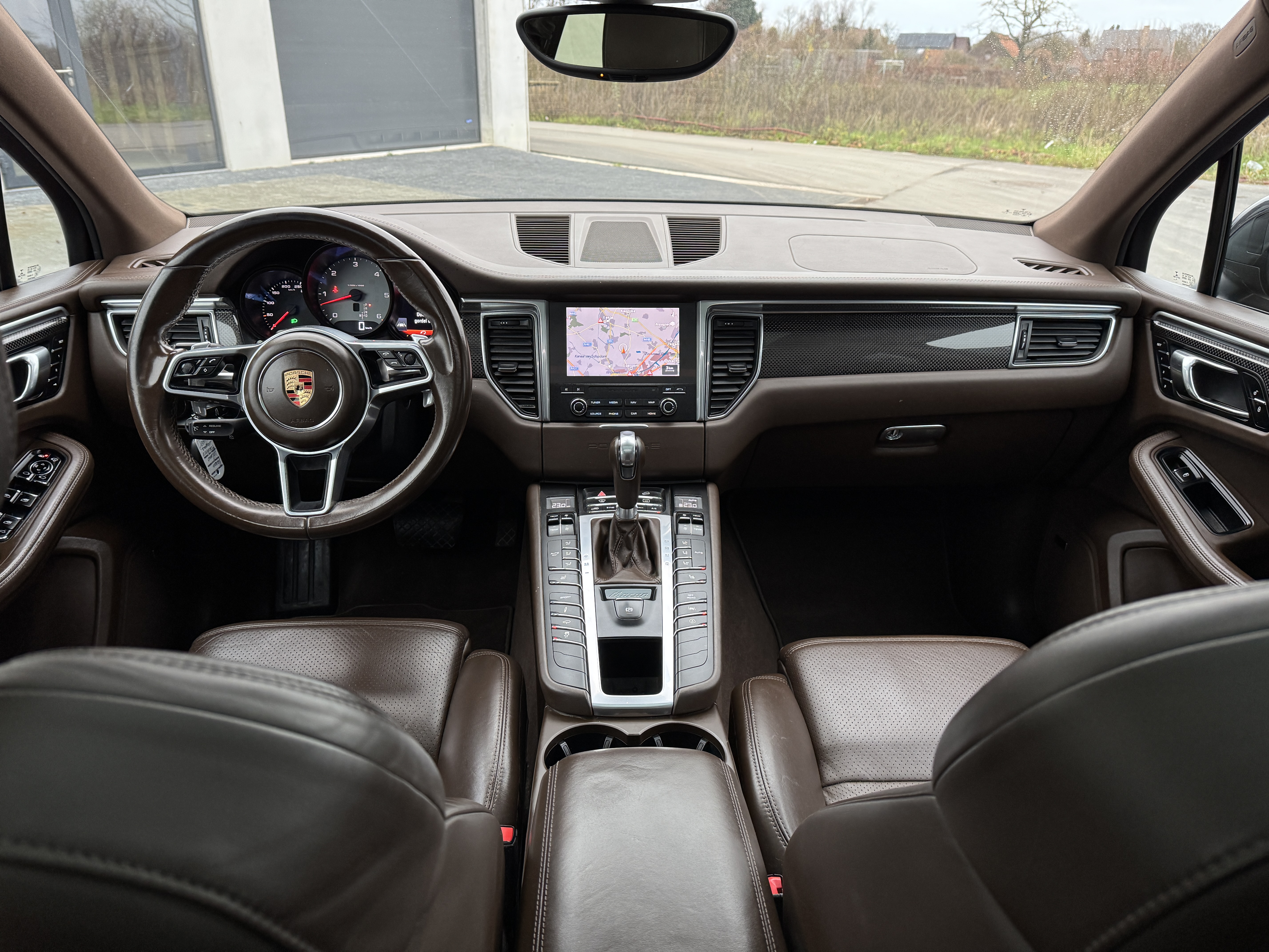Porsche MACAN S photo 5
