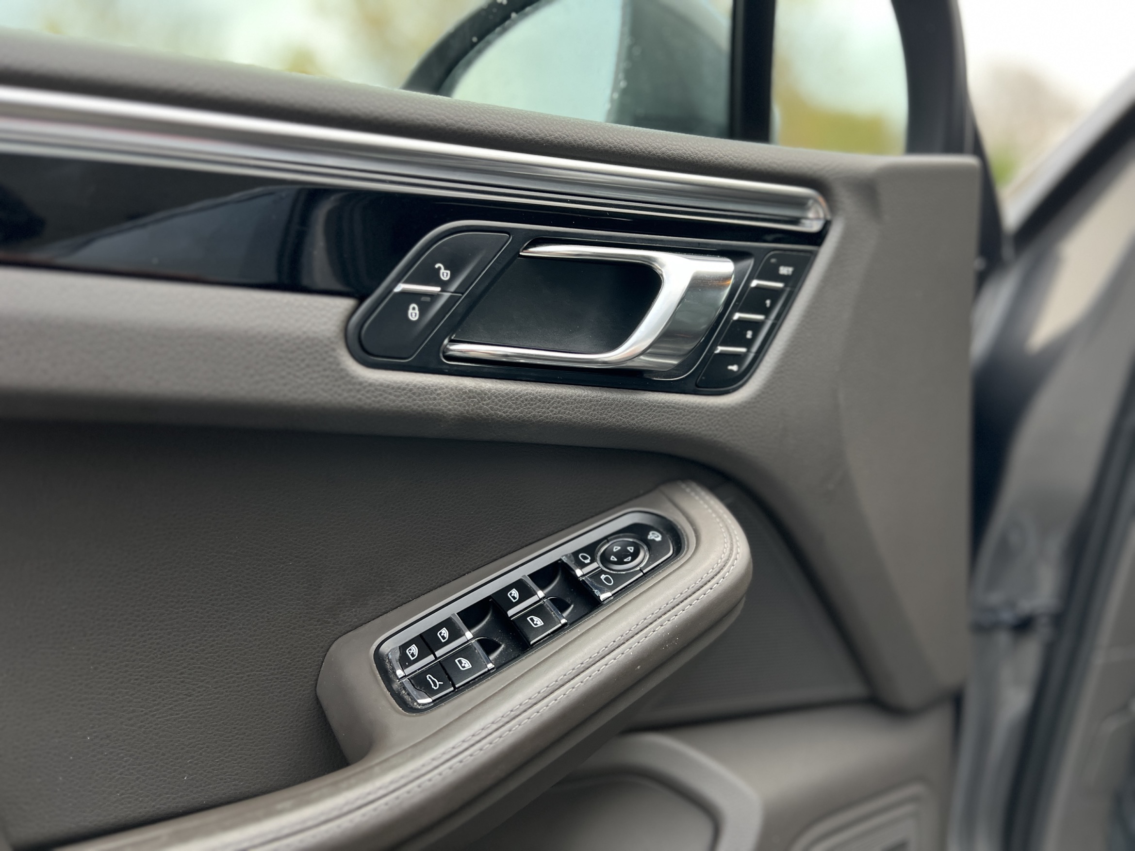 Porsche MACAN S 3.0 SPORTDESIGN photo 13