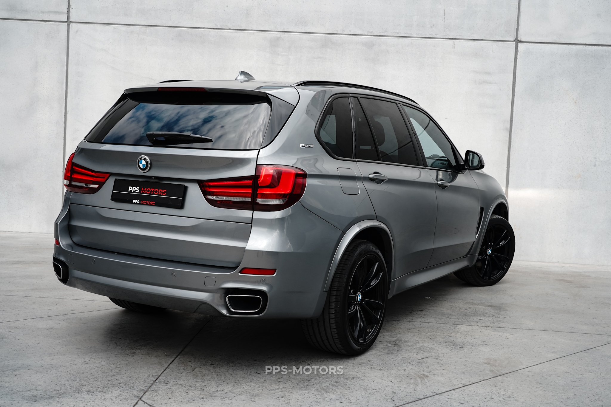BMW X5 40e iPerformance photo 4