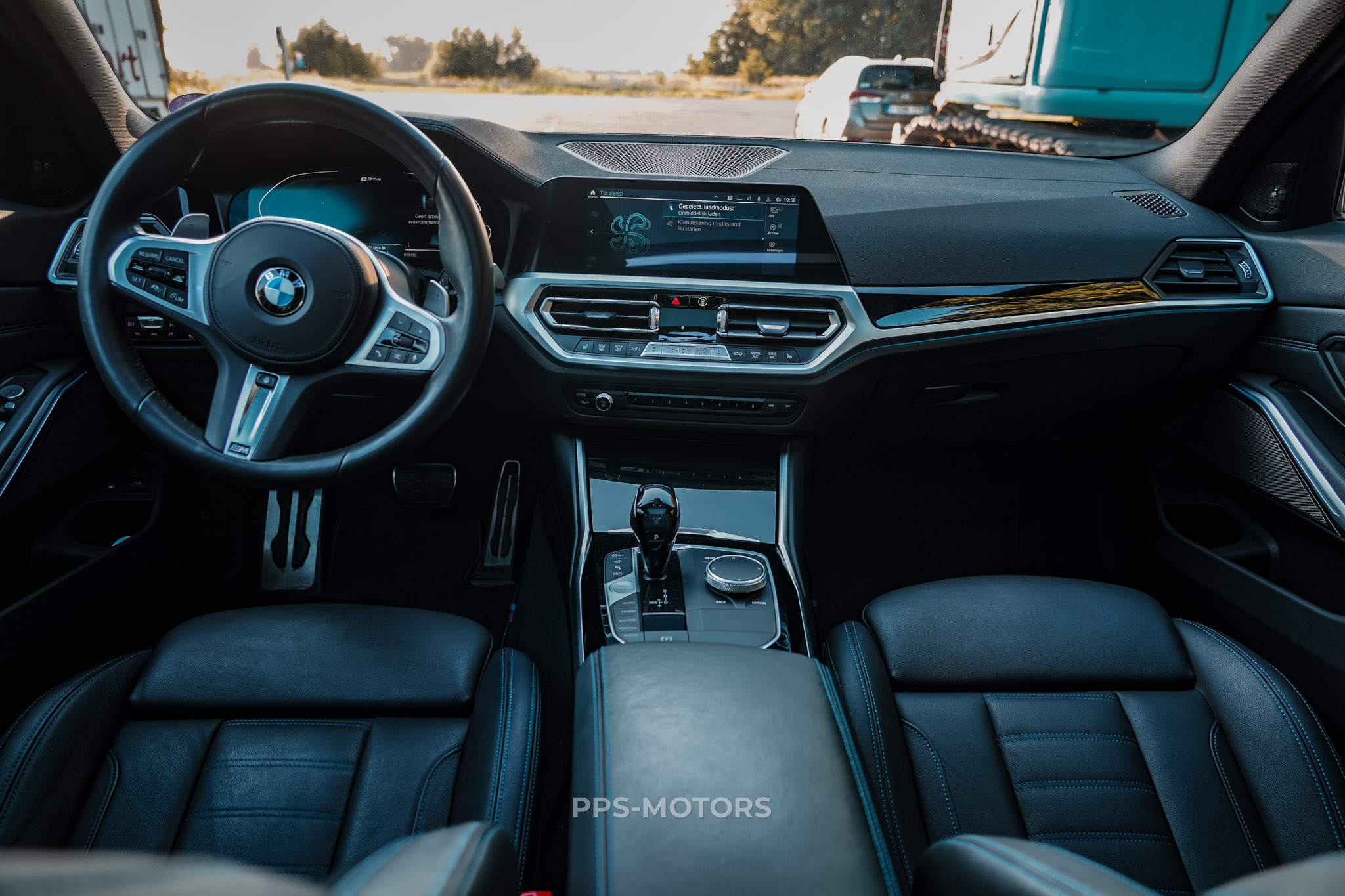 BMW 330e M-PAKKET M-PERFORMANCE photo 38