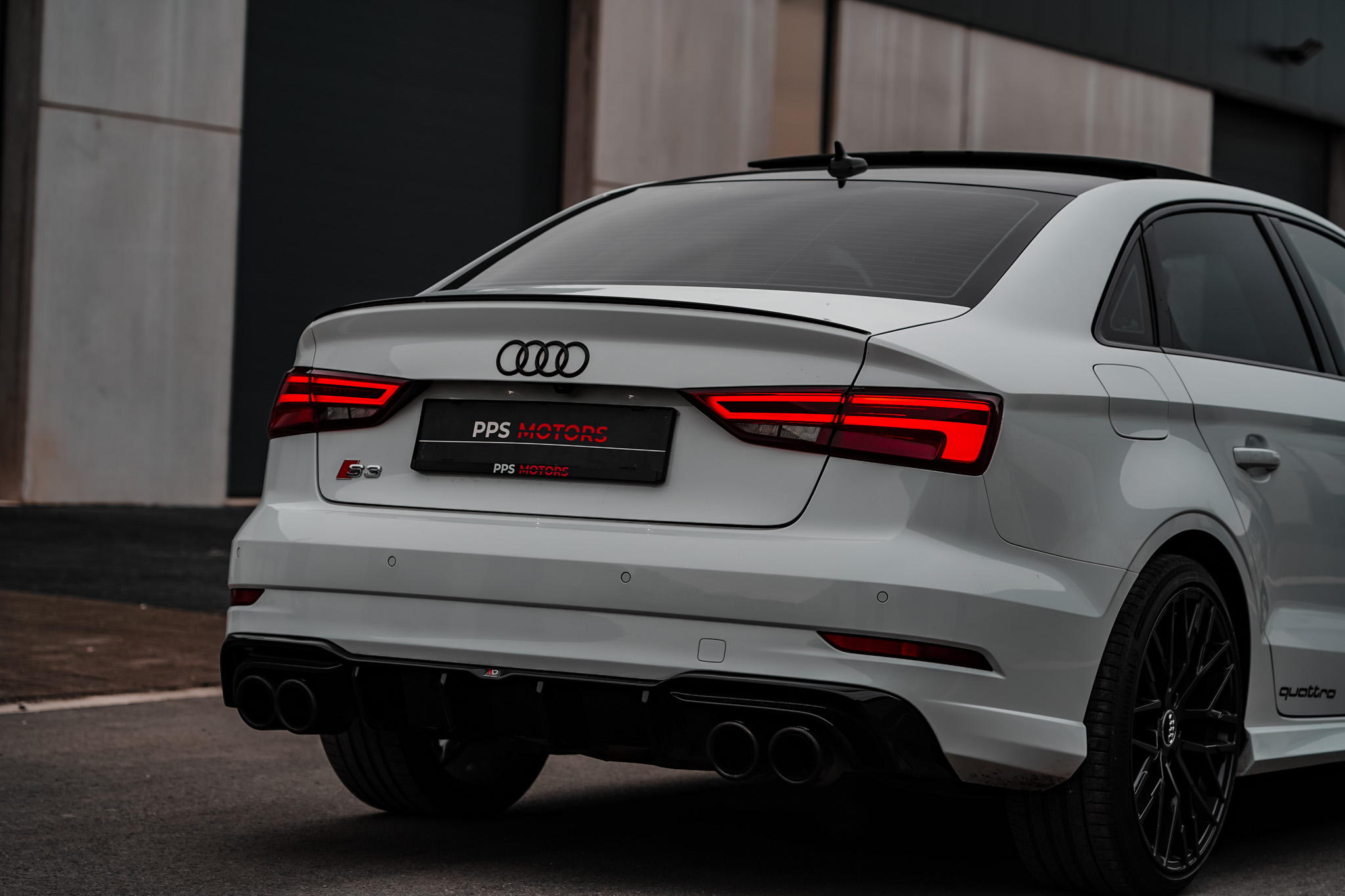 Audi S3 PREMIUM PLUS 2.0 TFSI QUATTRO photo 4